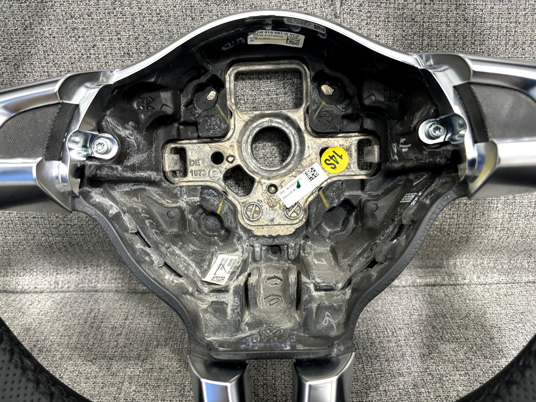 VW GOLF MK5 MK6 JETTA SCIROCCO MK3 T5.1 T6 Flat Bottom Steering Wheel Manual