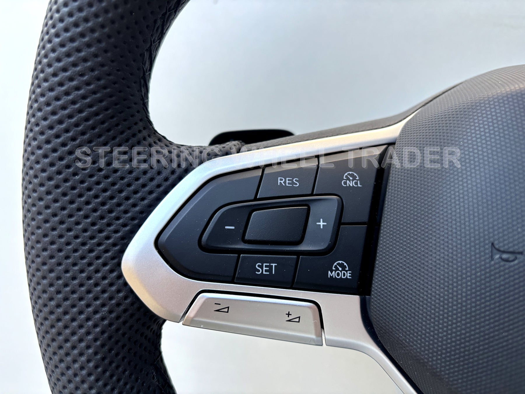 VW CADDY MK5 2020+ Flat Bottom Leather Steering Wheel With Paddles Heated Cruise