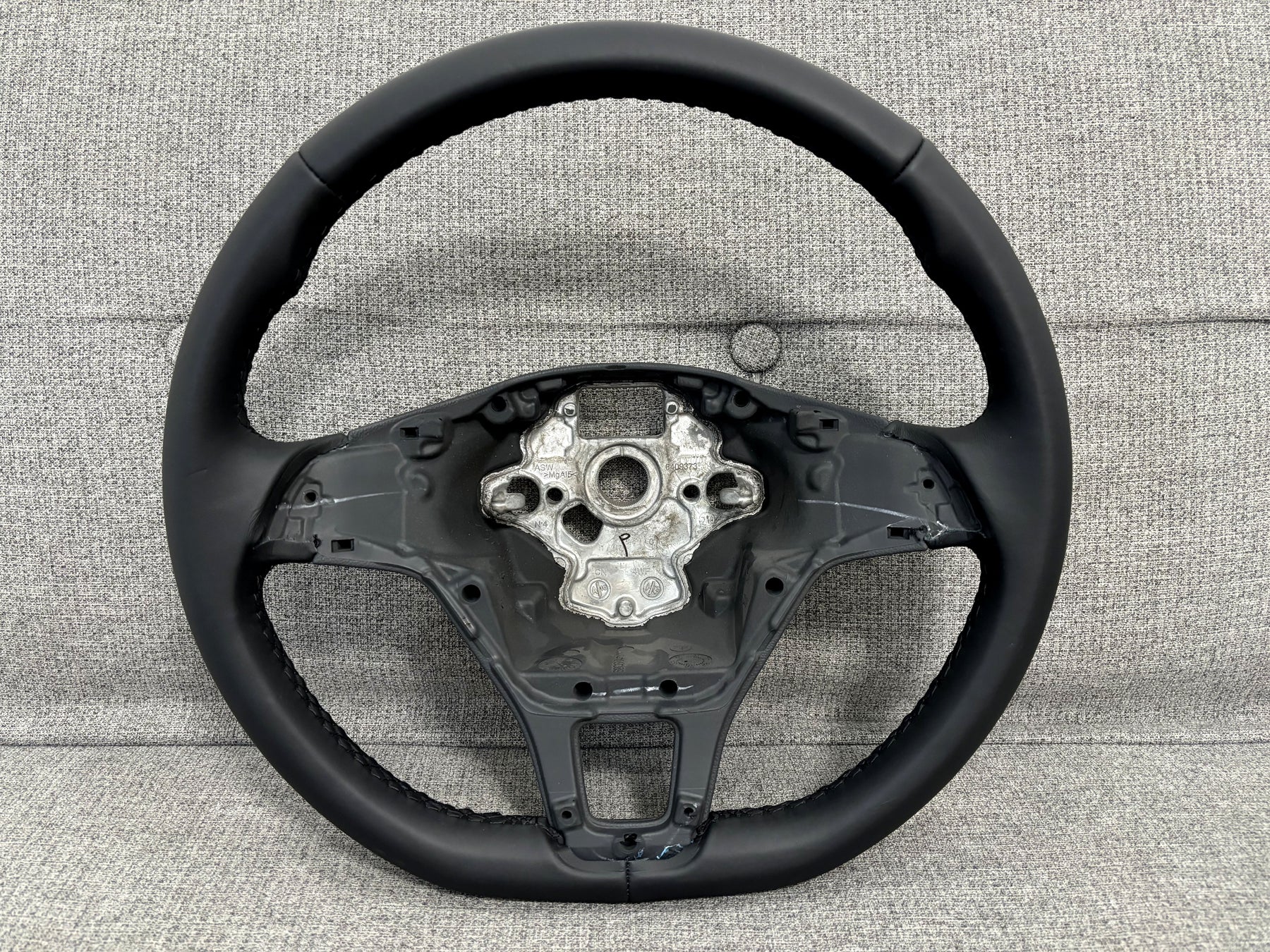 VW GOLF MK7 TRANSPORTER T6 MULITVAN AMAROK PASSAT BLACK LEATHER STEERING WHEEL