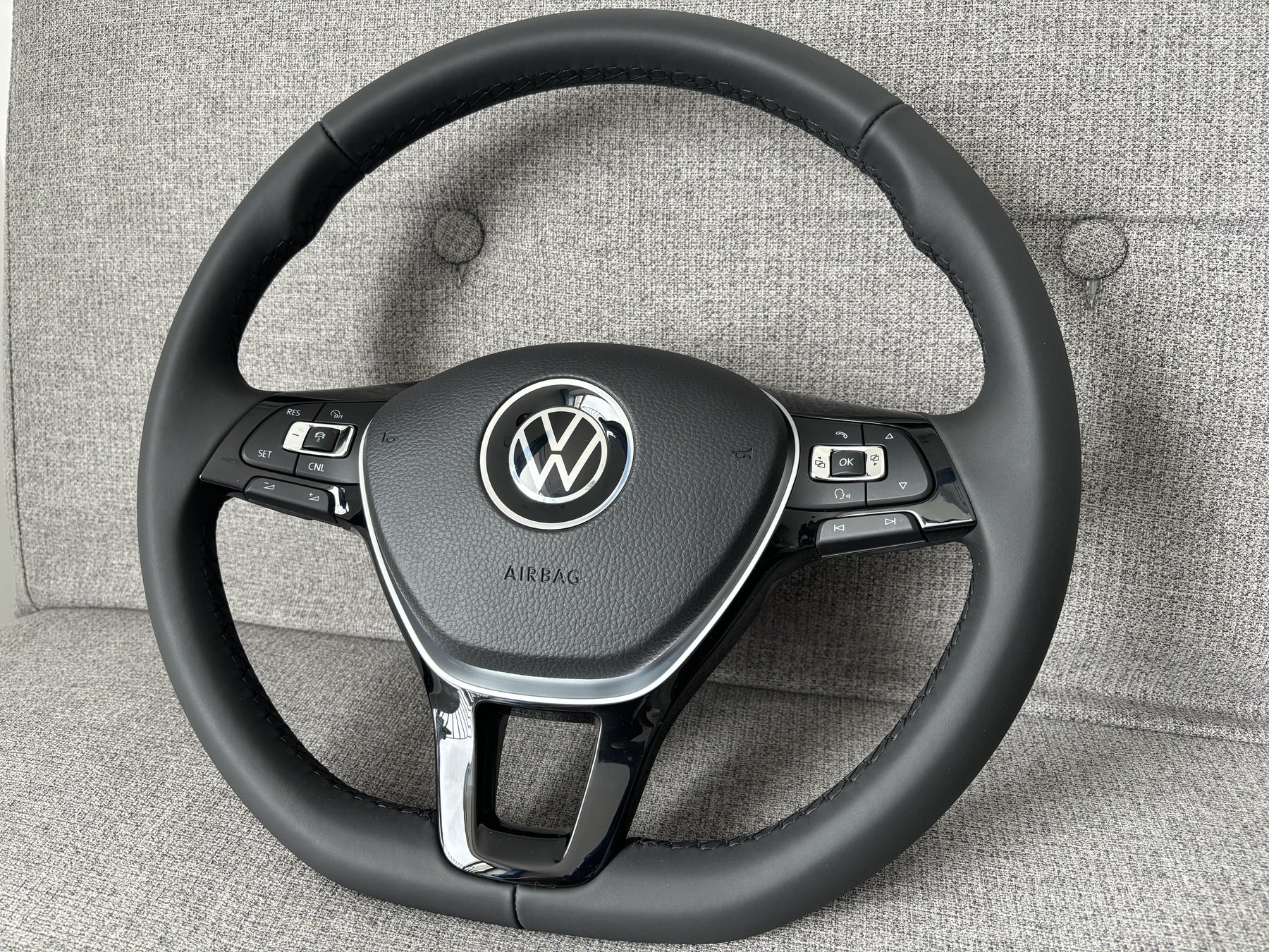 VW TIGUAN TOUAN T-ROC PASSAT SHARAN GOLF Flat Steering Wheel With Paddles Acc