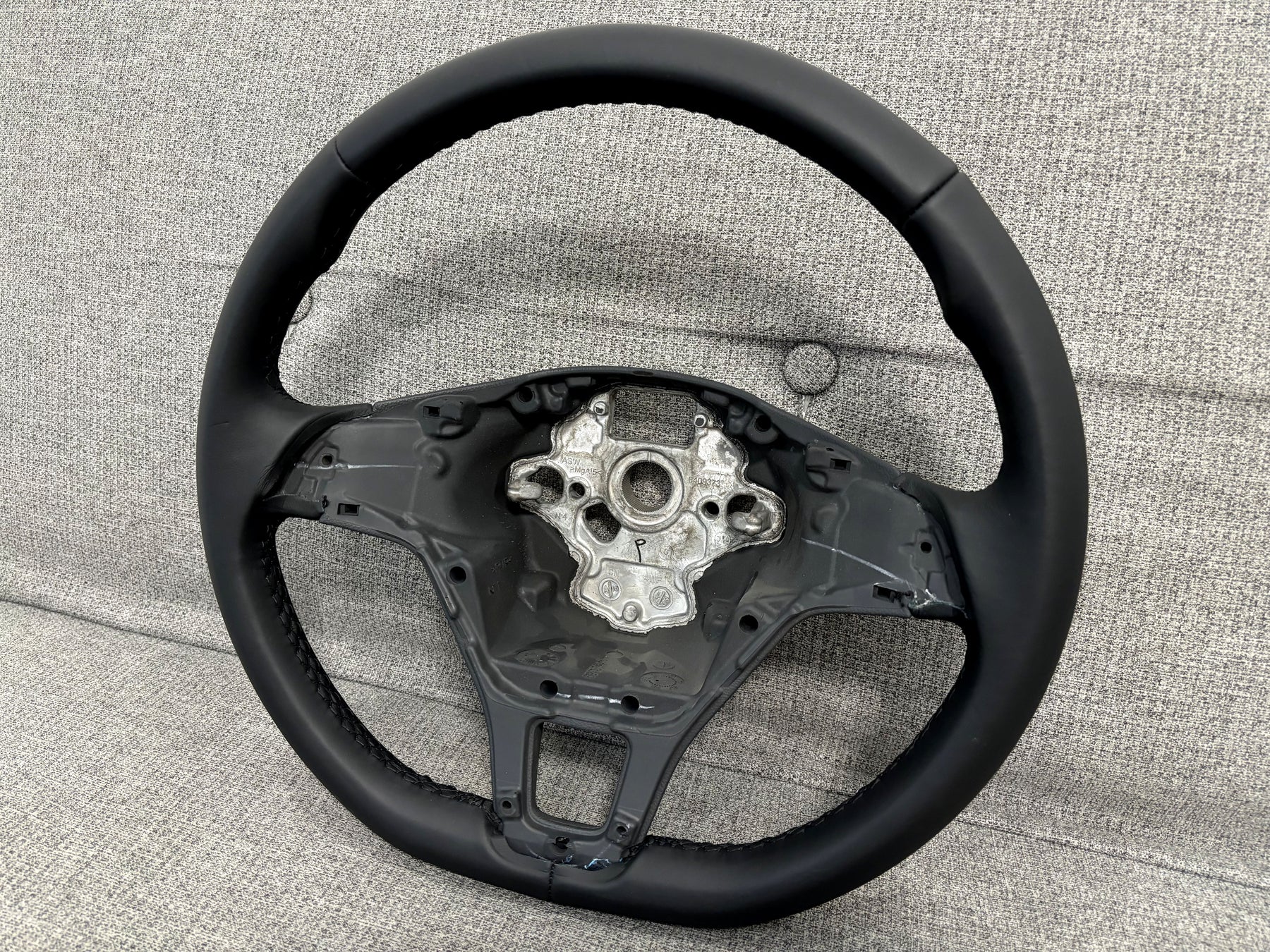 VW GOLF MK7 TRANSPORTER T6 MULITVAN AMAROK PASSAT BLACK LEATHER STEERING WHEEL