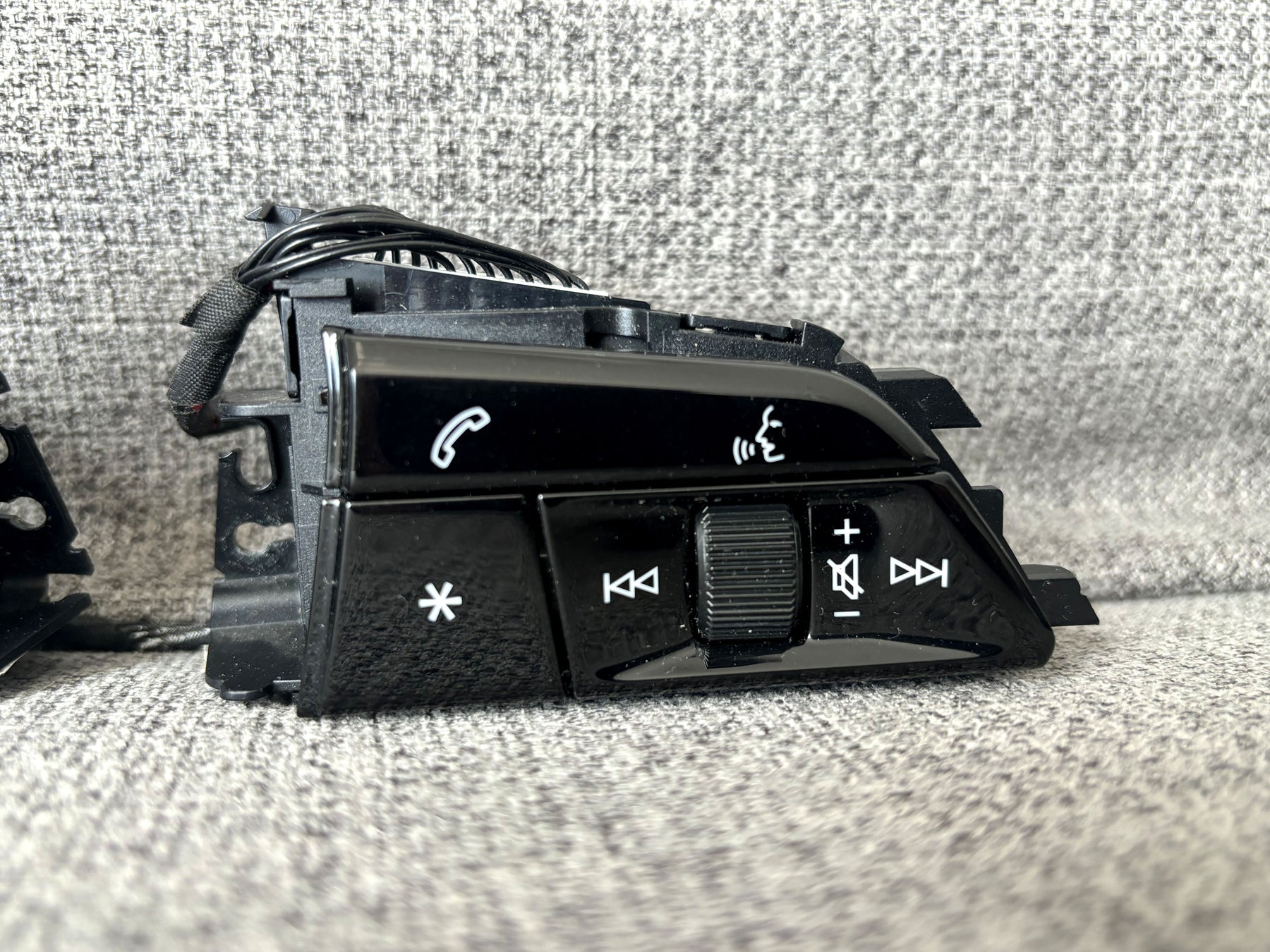 AUDI A6 C8 A7 A8 E-TRON Button 4N0951523J