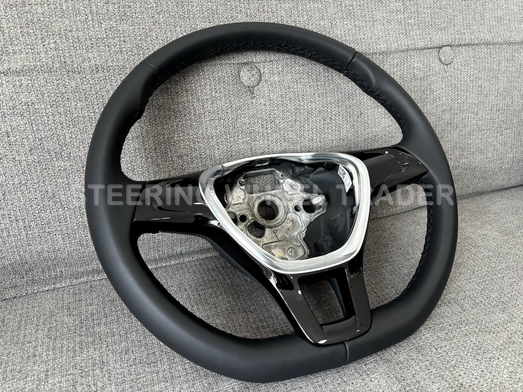 VW AMAROK TRANSPORTER T6 MULTIVAN PASSAT POLO GOLF Leather Steering Wheel Manual