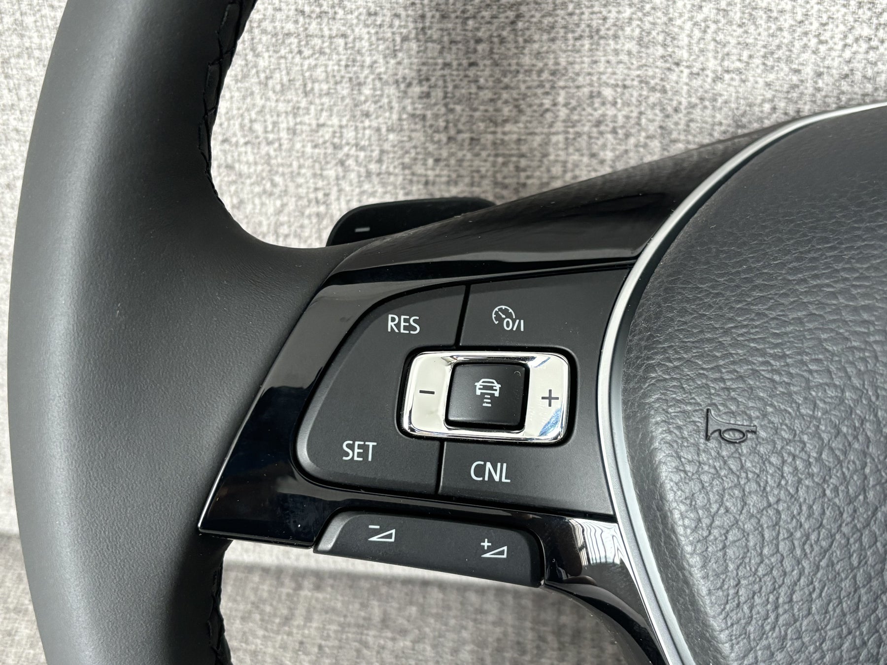 VW TIGUAN TOUAN T-ROC PASSAT SHARAN GOLF Flat Steering Wheel With Paddles Acc