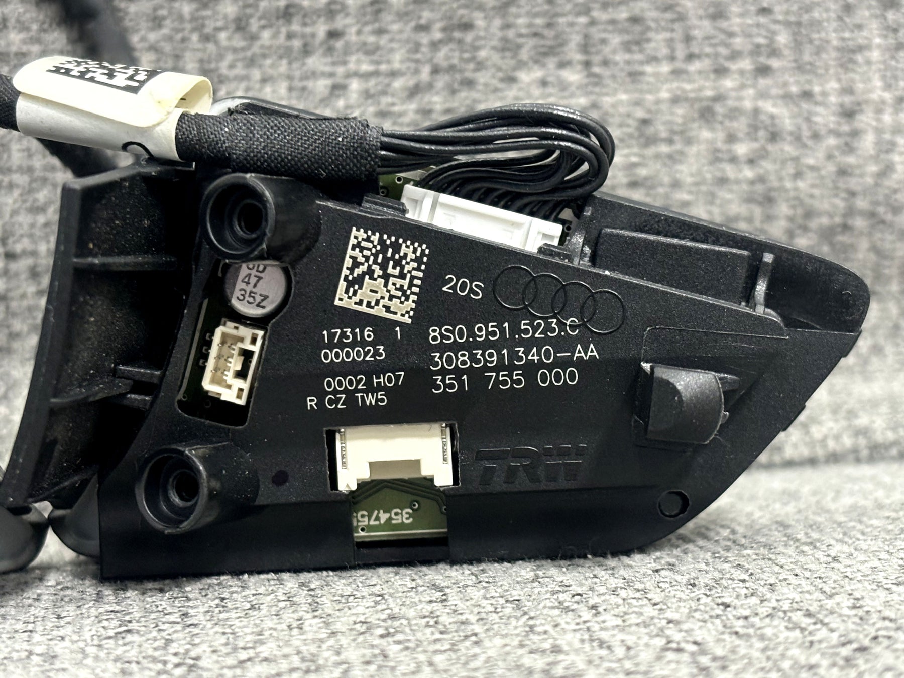 AUDI TT TTS MK3 Button 8S0951523C