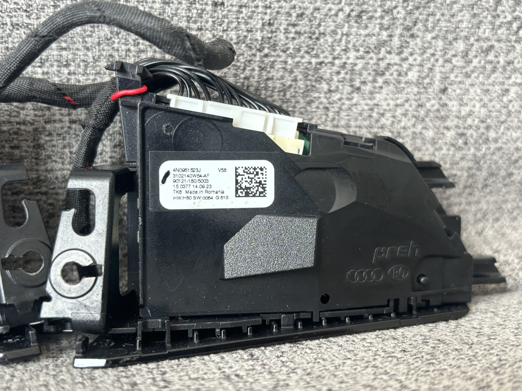 AUDI A6 C8 A7 A8 E-TRON Button 4N0951523J