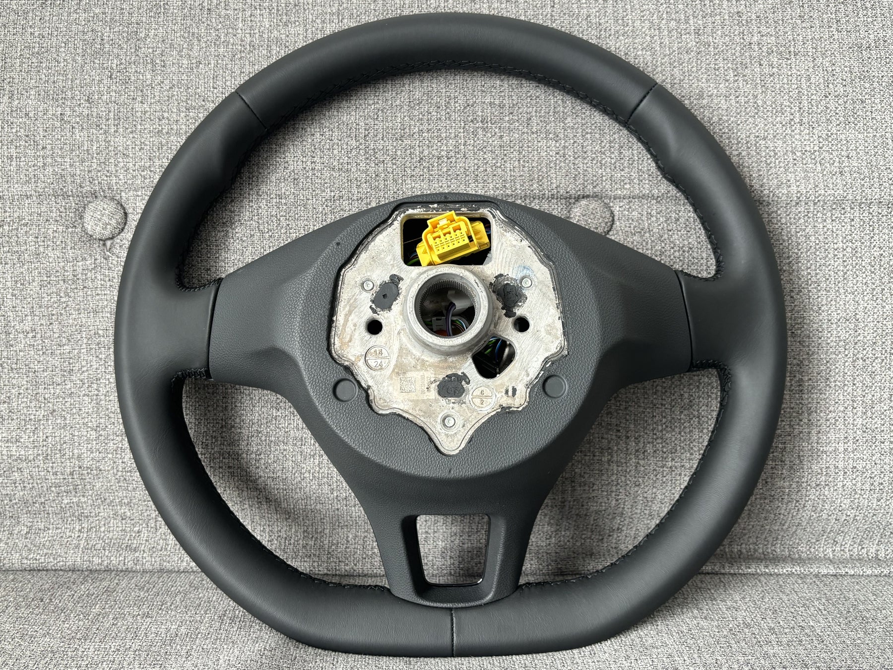 VW GOLF JETTA POLO TOUAN T-ROC PASSAT Flat Bottom Steering Wheel Cruise Control