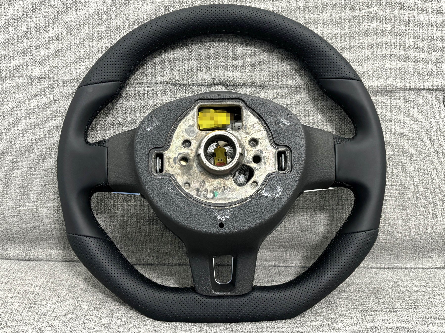 VW GOLF MK4 GTI GTD PASSAT B5 BORA Leather Flat Bottom Steering Wheel Manual