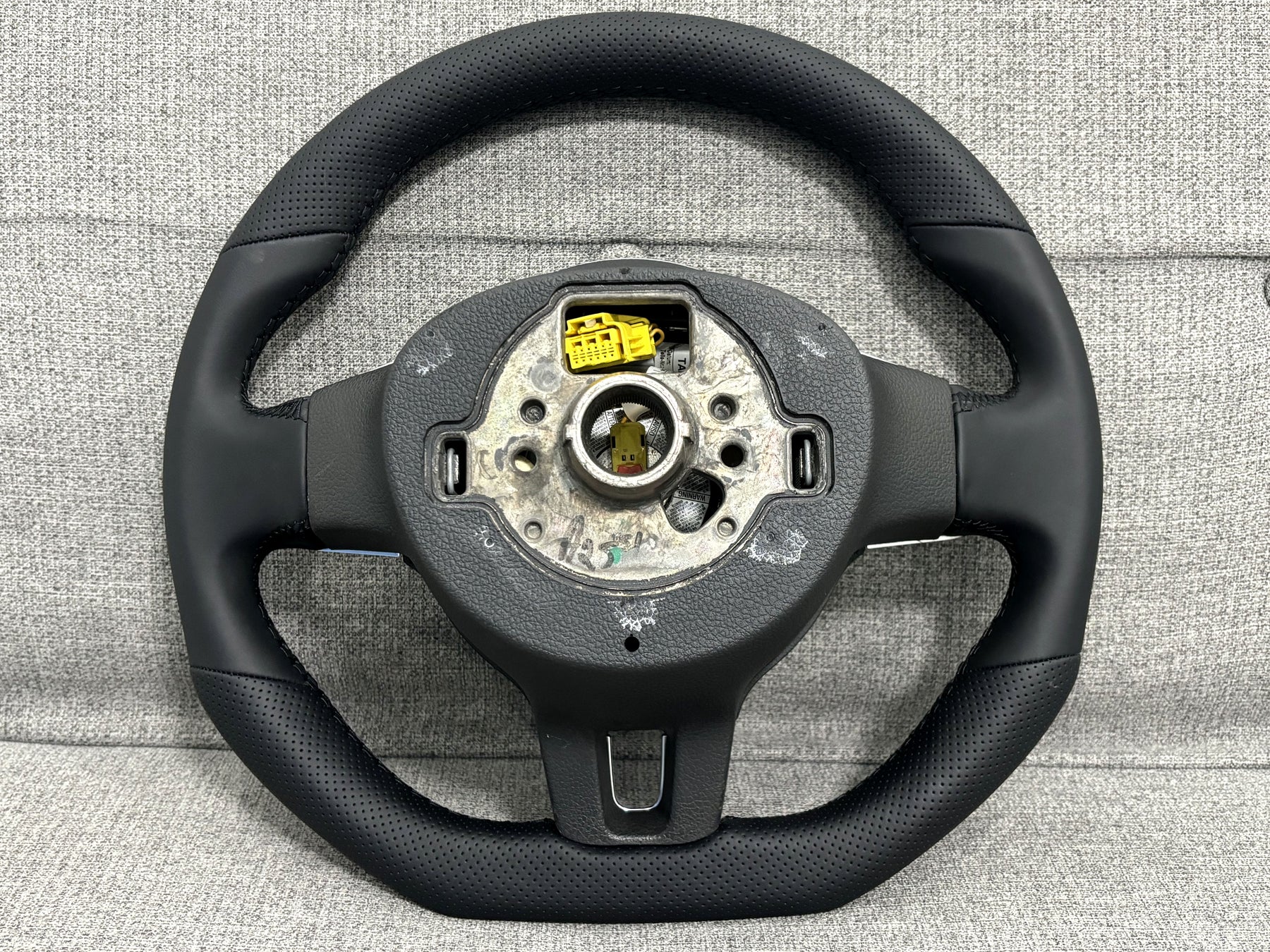 VW GOLF MK5 MK6 JETTA SCIROCCO MK3 T5.1 T6 Flat Bottom Steering Wheel Manual