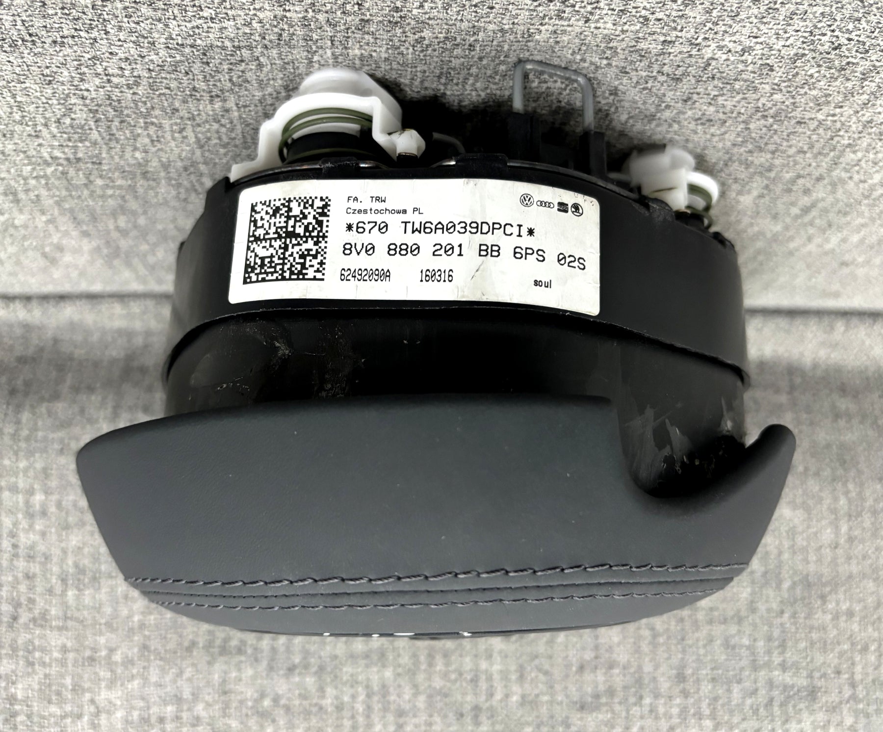 Audi A3 S3 RS3 8V A1 8X Q3 RSQ3 8U Steering Wheel SRS Bag Leather 8V0880201