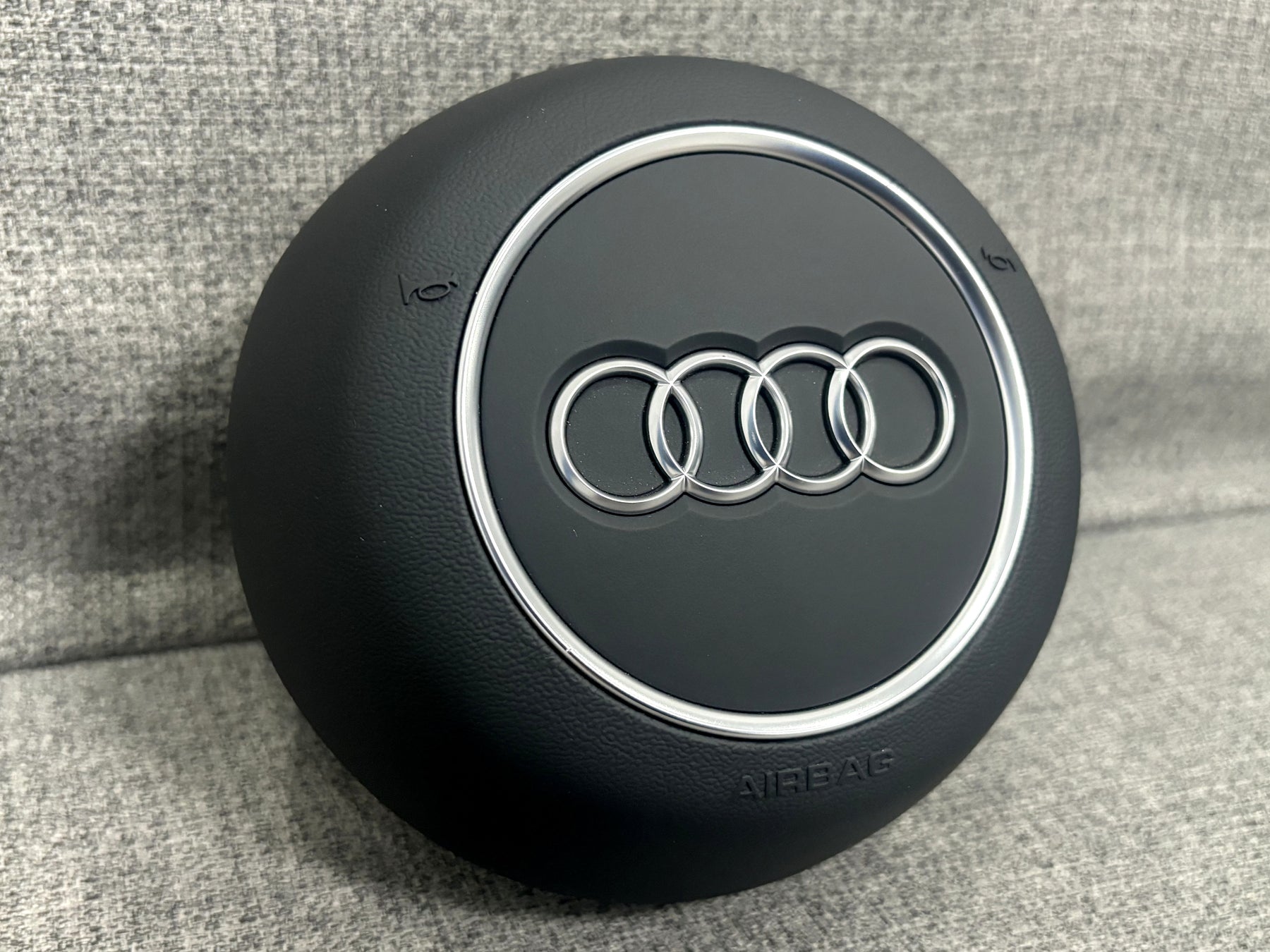 Audi A3 S3 RS3 8V Q2 Steering Wheel Airbag 8V0880201 81A880201