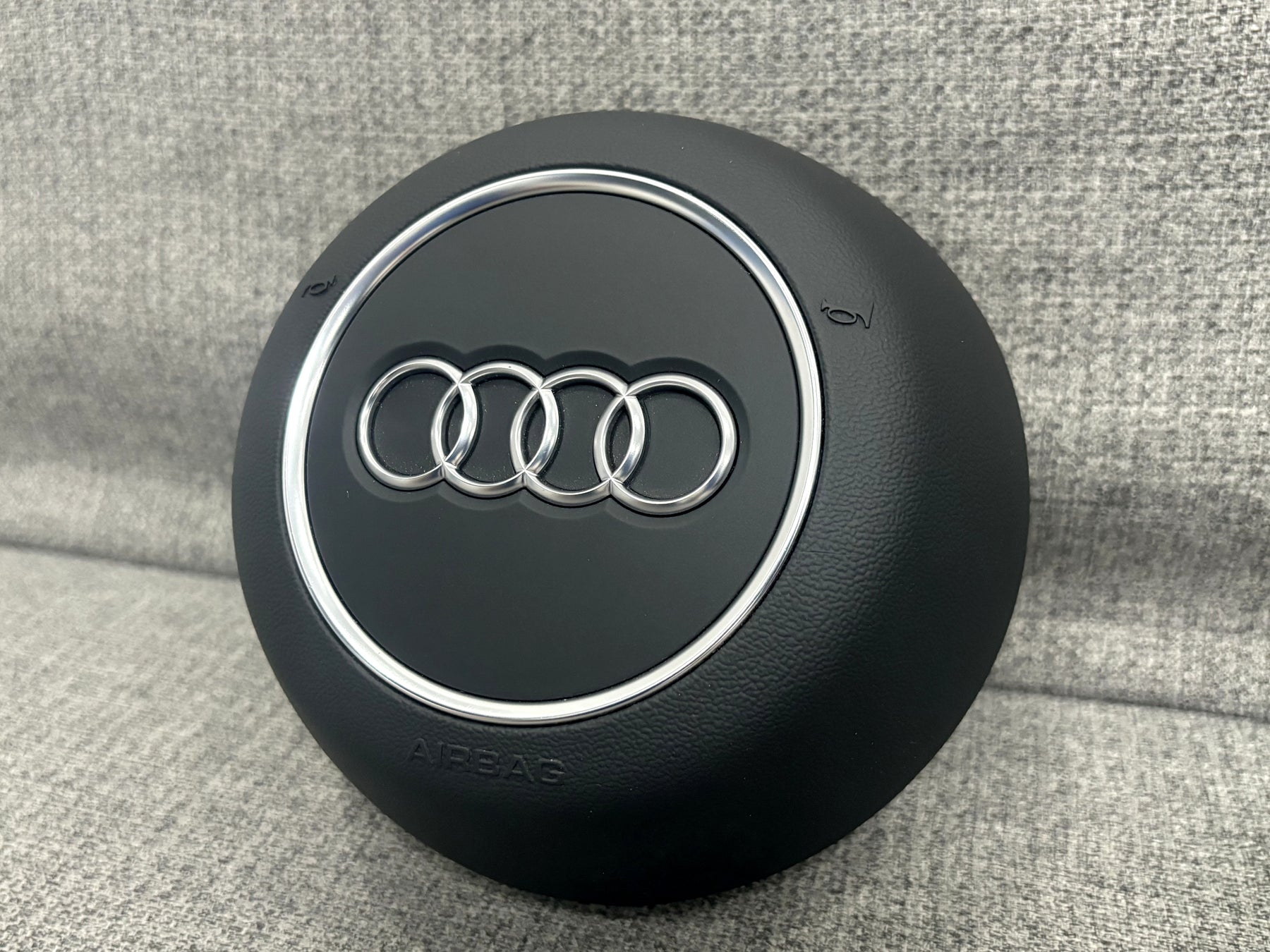 Audi A3 S3 RS3 8V Q2 Steering Wheel Airbag 8V0880201 81A880201