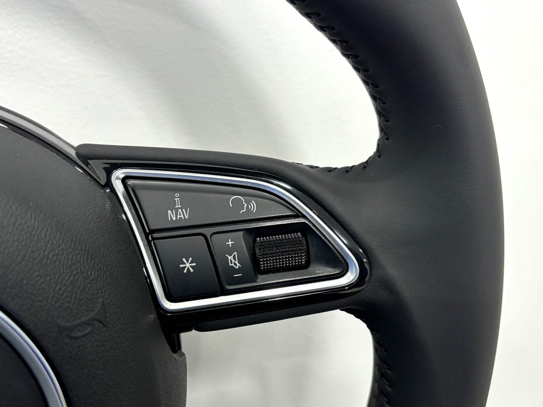 Audi A4 S4 B8 A5 S5 8T 8F A6 C7 A7 A8 S-Line Flat Bottom Steering Wheel Manual