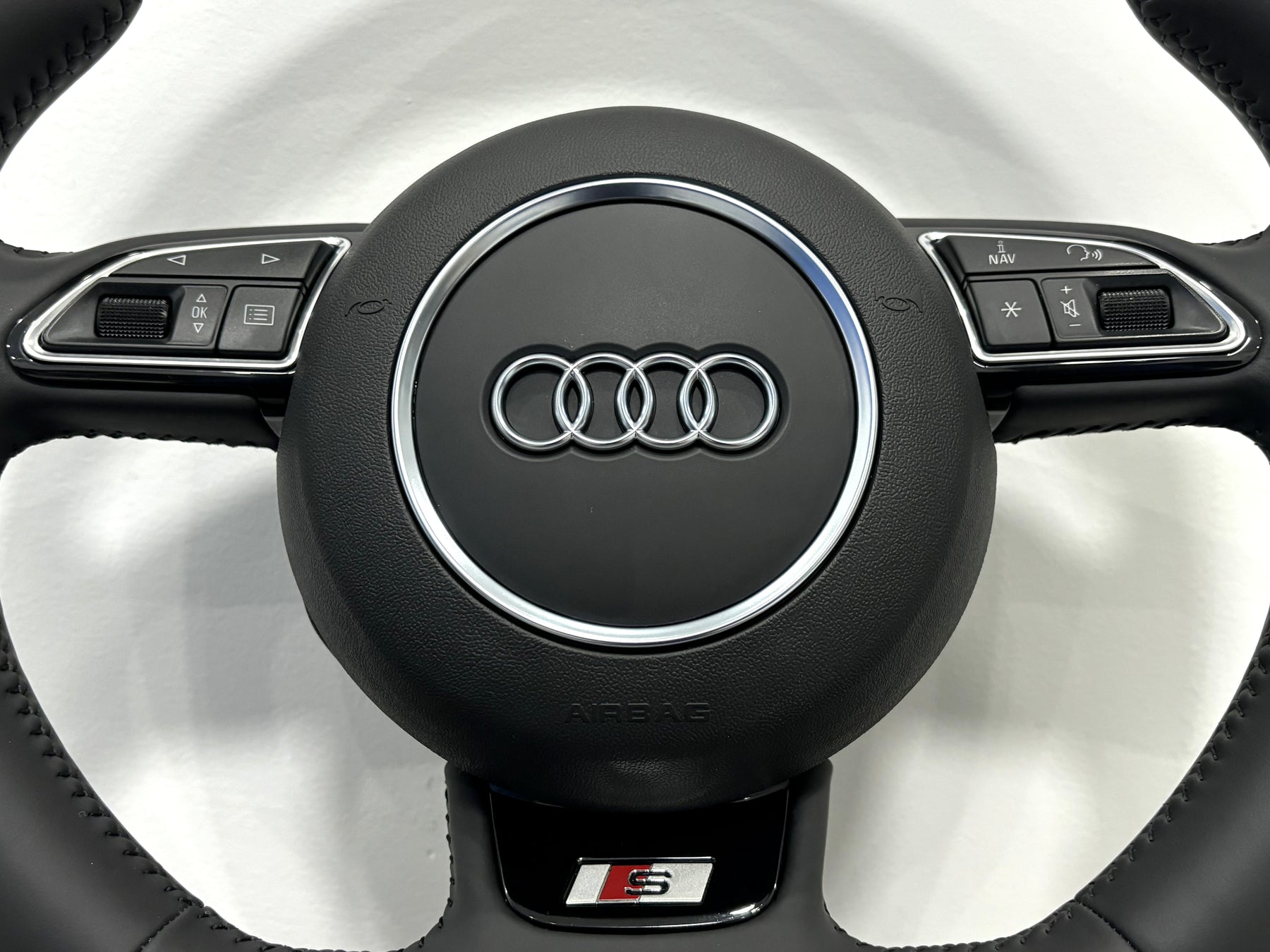 Audi A4 S4 B8 A5 S5 8T 8F A6 C7 A7 A8 S-Line Flat Bottom Steering Wheel Manual