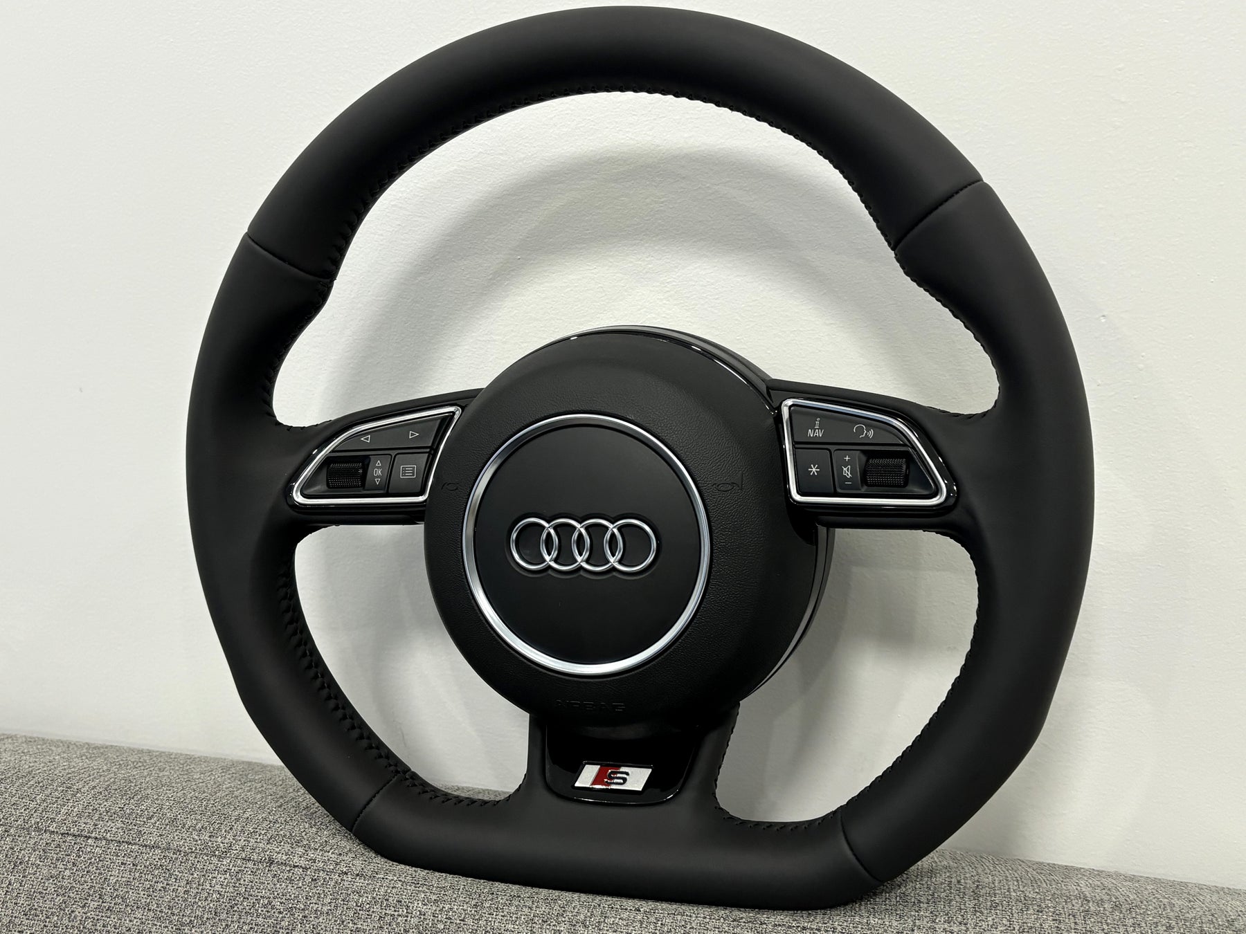 Audi A4 S4 B8 A5 S5 8T 8F A6 C7 A7 A8 S-Line Flat Bottom Steering Wheel Manual