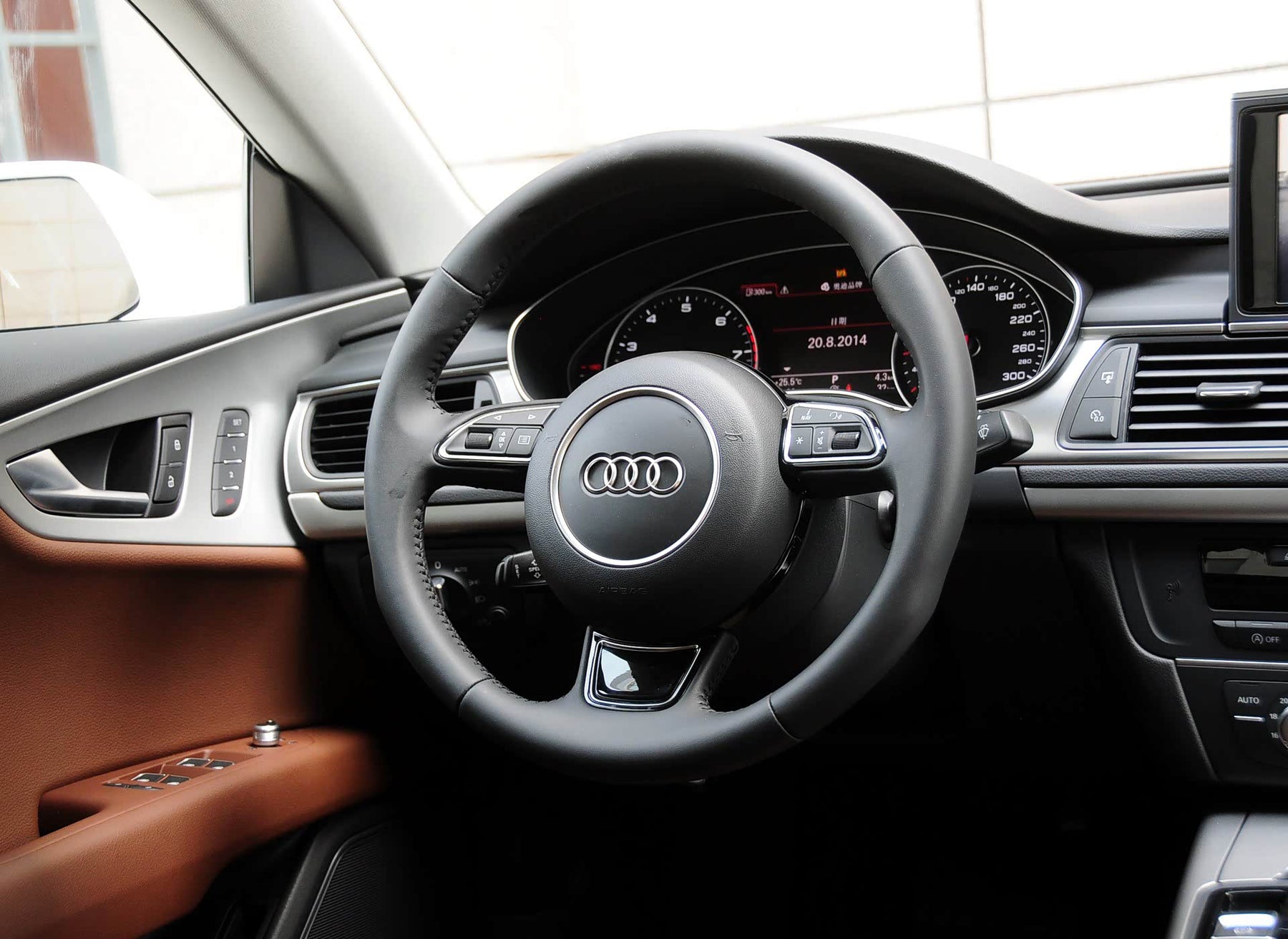 AUDI A4 A5 A6 A7 A8 Q5 Q7 B8 C7 4G 8R Leather Round Steering Wheel With Paddles