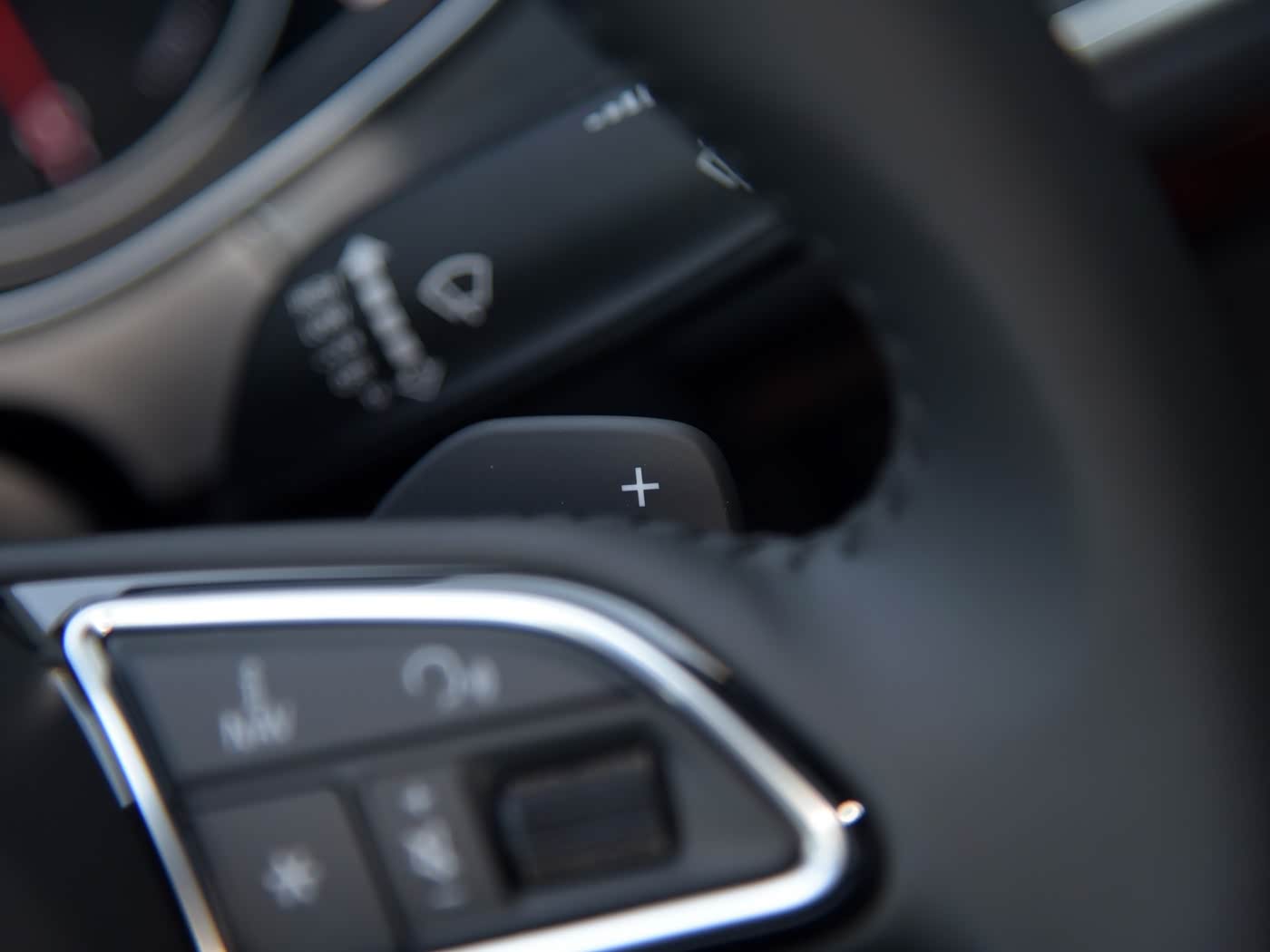 AUDI A4 A5 A6 A7 A8 Q5 Q7 B8 C7 4G 8R Leather Round Steering Wheel With Paddles