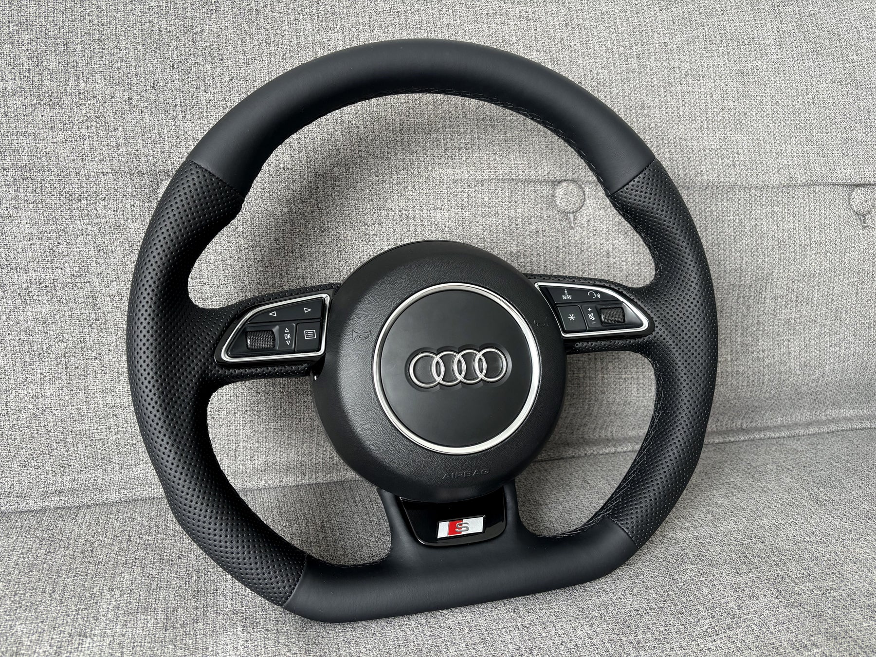 Audi A4 S4 B8 Q5 A5 S5 A6 C7 A7 A8 S6 S7 S8 Flat Bottom Steering Wheel Manual