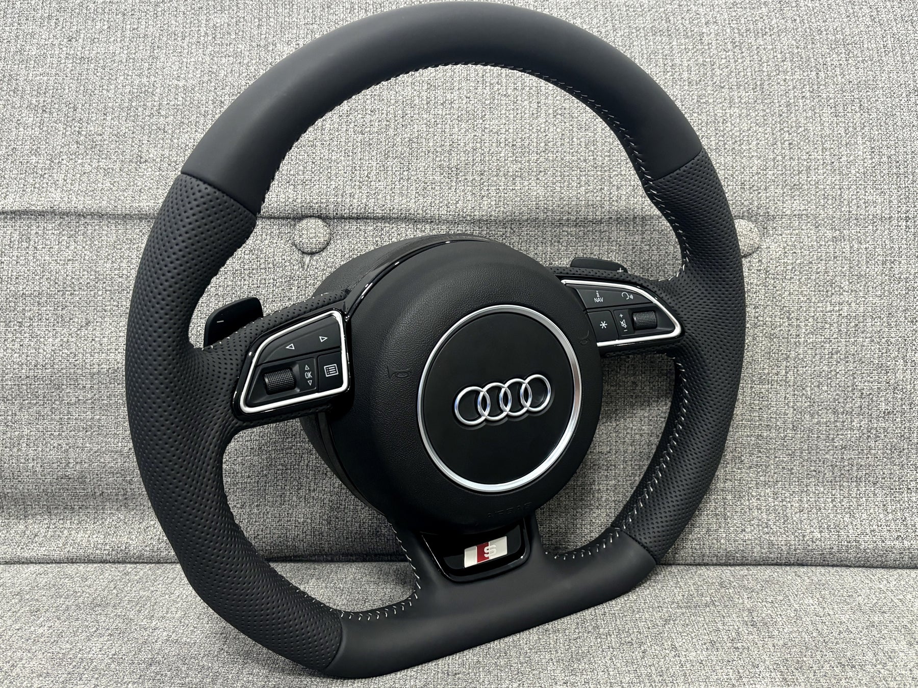 Audi A4 S4 A5 8W A6 A7 A8 Q5 Q7 8R S-Line Flat Bottom Steering Wheel With Paddle