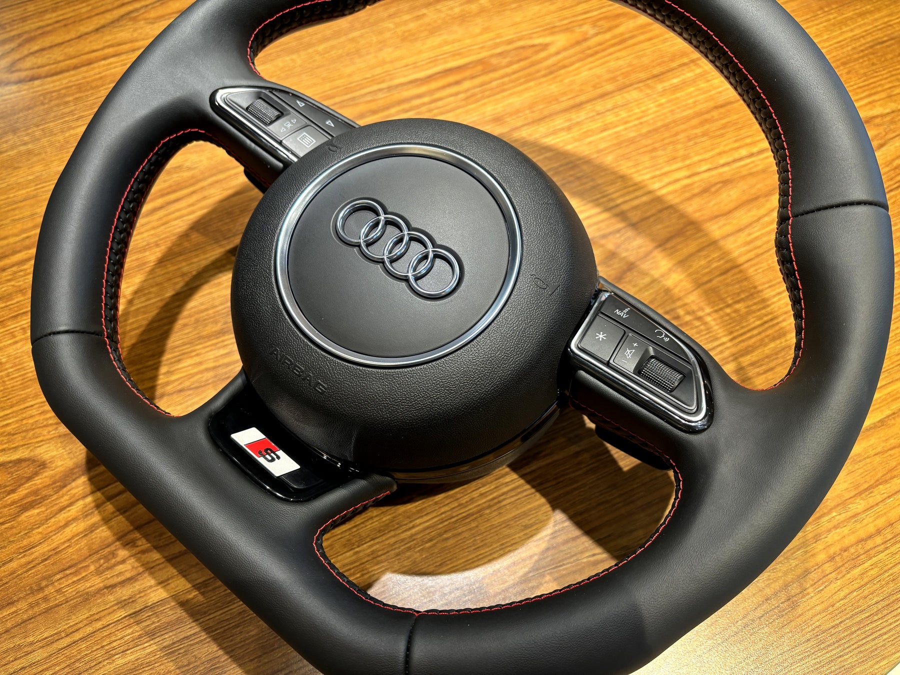 Audi A6 C7 A7 A8 S6 S7 S8 RS6 A4 A5 Q5 Leather Flat Bottom S Line Steering Wheel