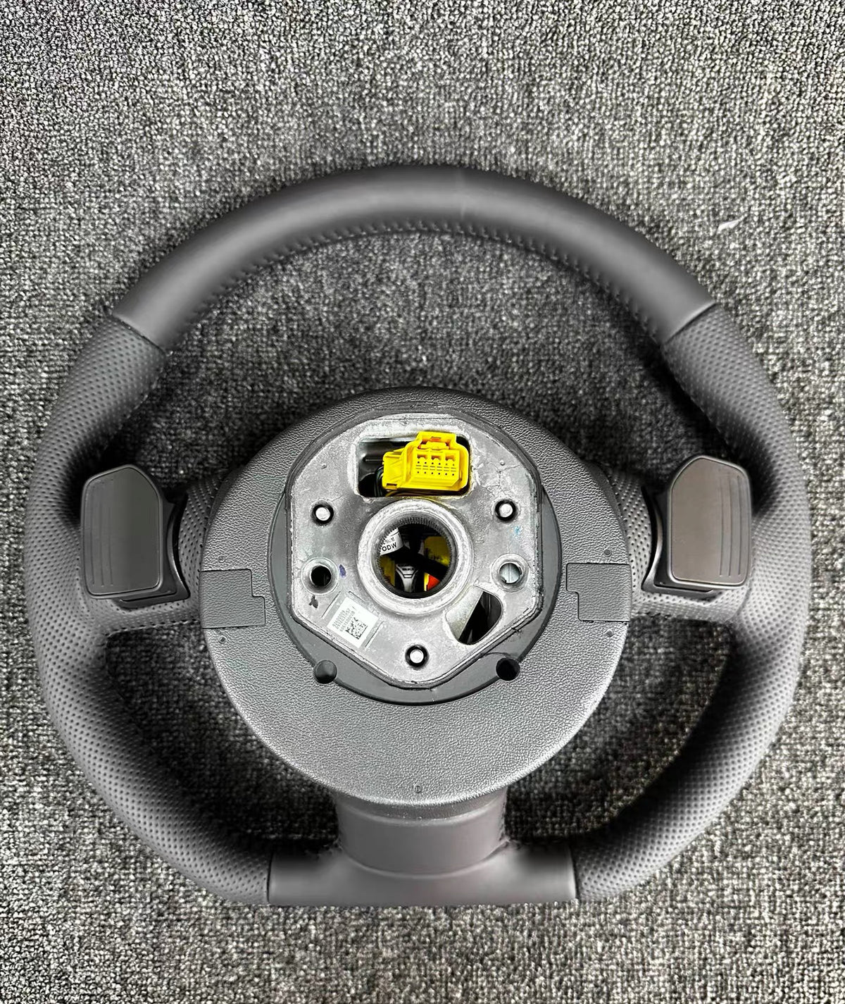 Audi TT A3 S3 RS R8 A4 S4 A5 S5 A6 S6 A8 Q5 Q7 S-Line Flat Bottom steering wheel