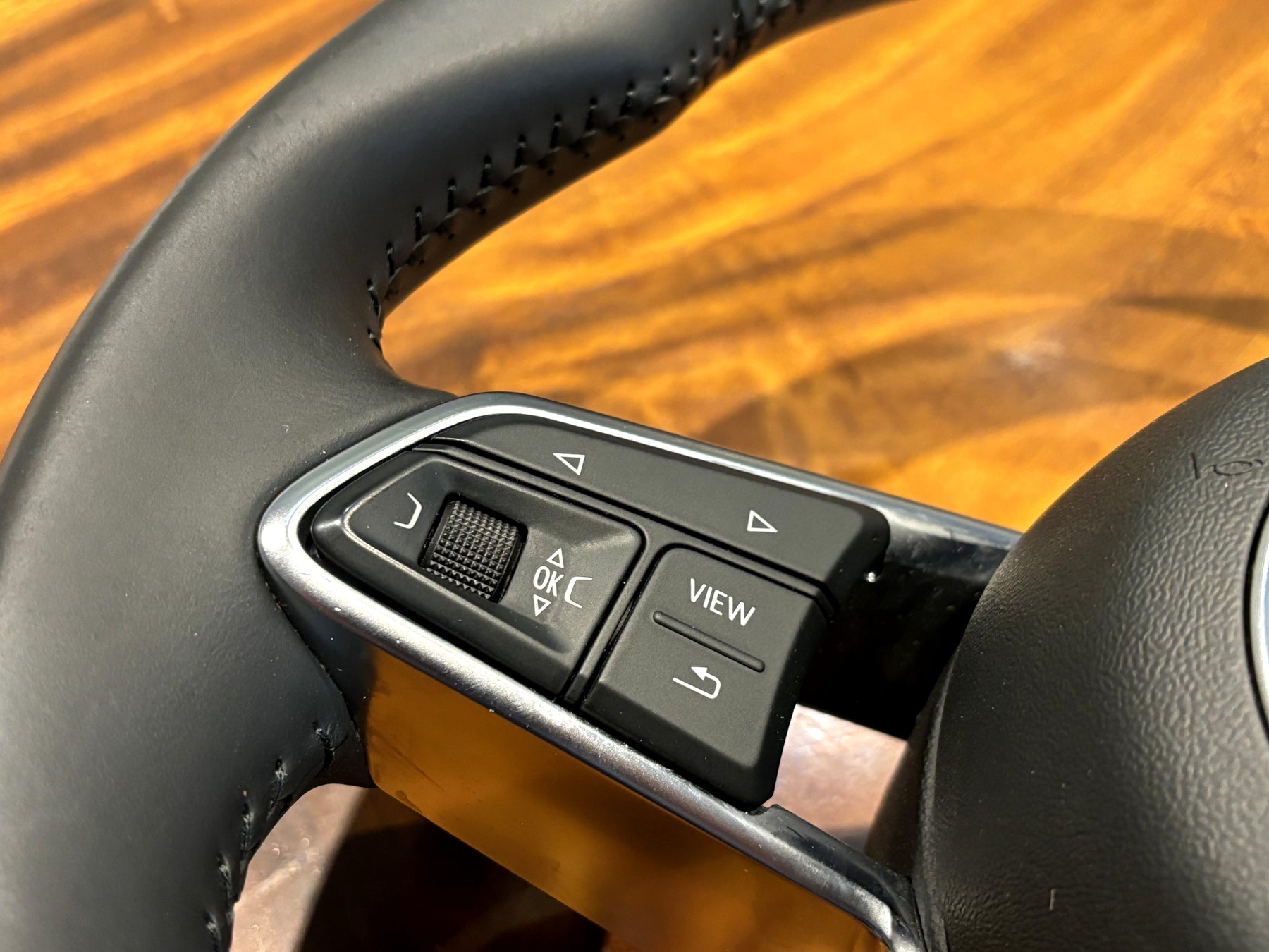 Audi TT TTS RS Mk3 Flat bottom D Type Sport Steering wheel 8S0419091E Original