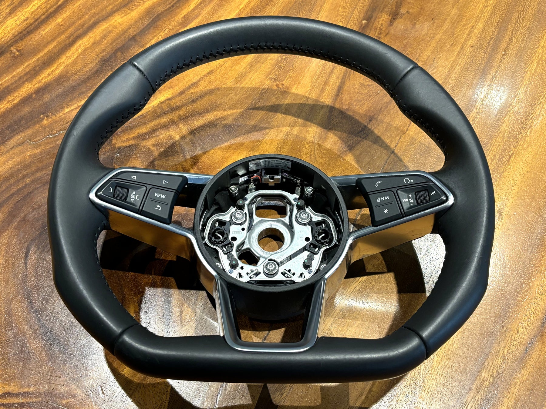 Audi TT TTS RS Mk3 Flat bottom D Type Sport Steering wheel 8S0419091E Original