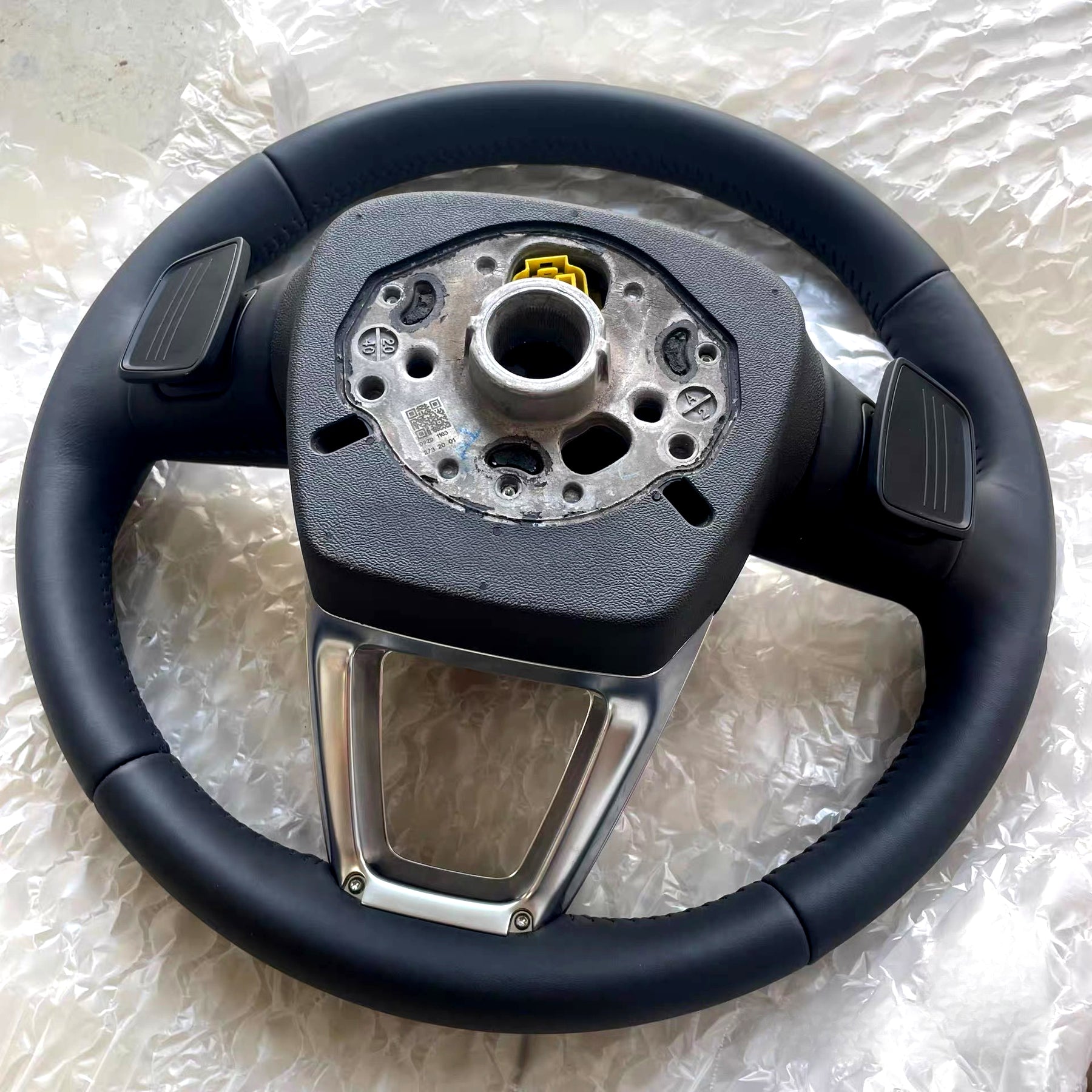 AUDI A4 B9 Allroad A5 F5 Q5 FY Q7 4M Q8 Round Leather Steering Wheel With Paddle