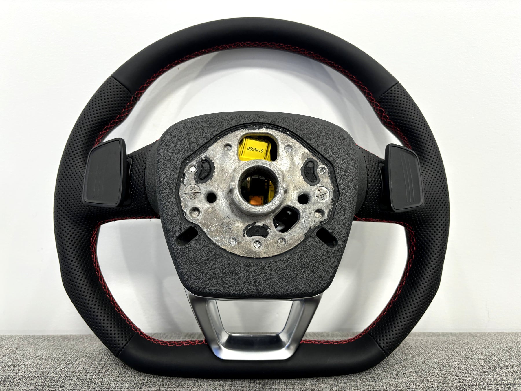 Audi Flat Bottom Sport Steering Wheel S-Line S4 B9 S5 F5 SQ5 FY SQ7 4M SQ8