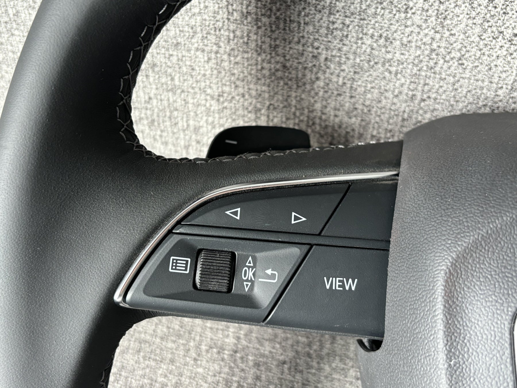 Audi Q5 SQ5 FY Q7 SQ7 Q8 Q3 A3 A4 A5 S5 S4 B9 Flat Bottom Steering Wheel S-Line