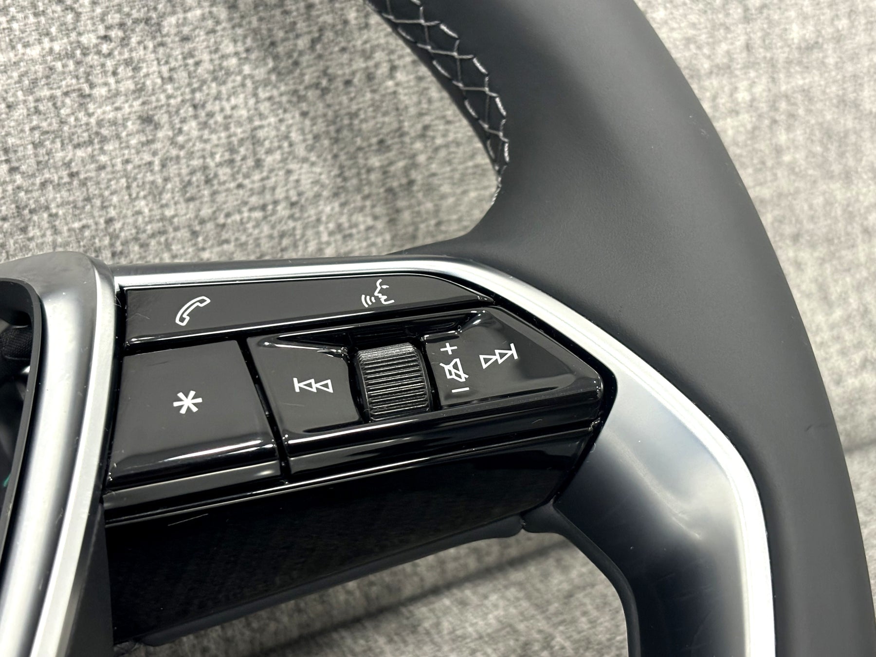 Audi Multifuctional Steering Wheel A6 S6 RS6 C8 A7 S7 A8 S8 E-TRON Q6