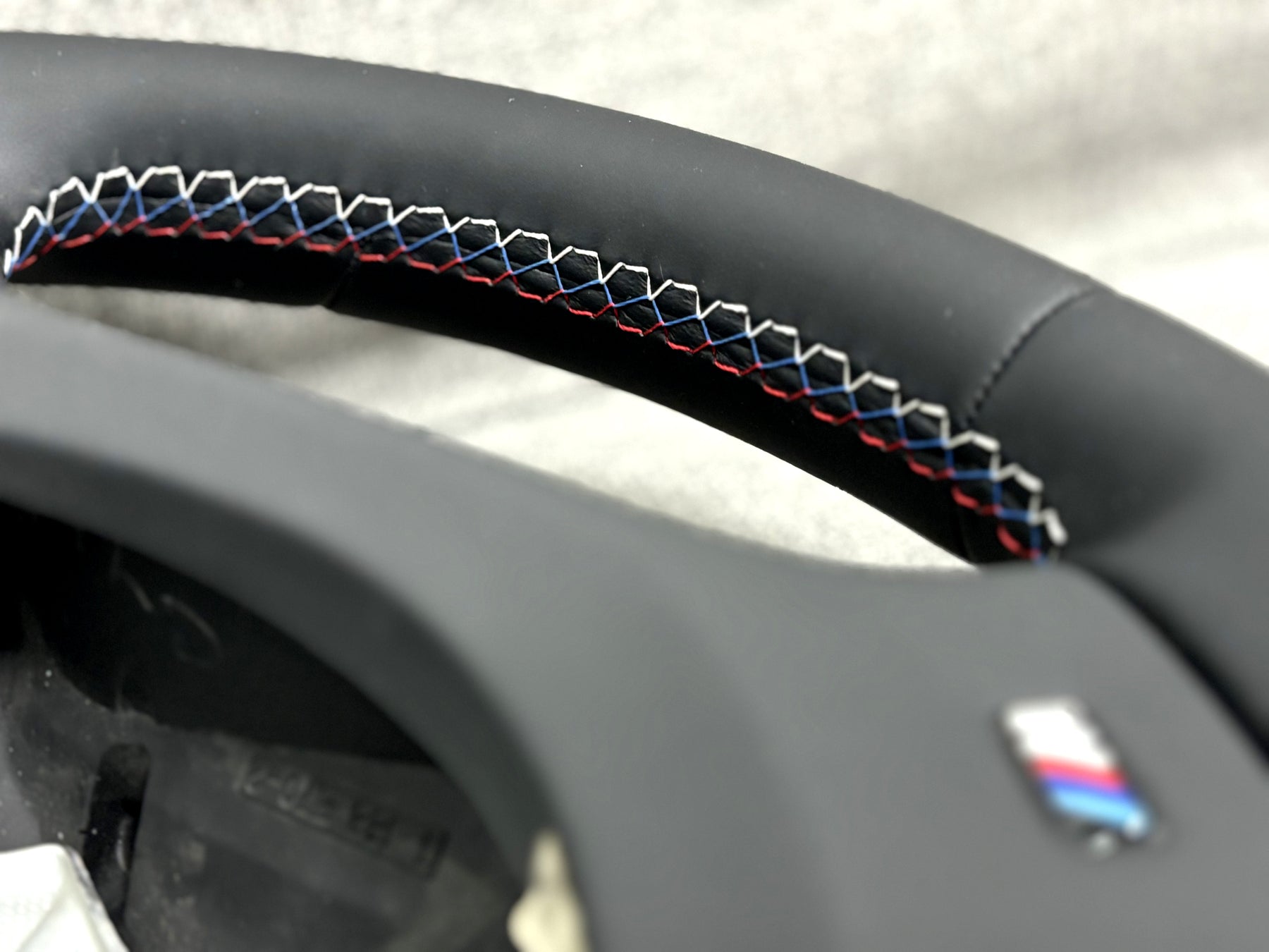 Genuine BMW E70 X5M E71 X6M M Steering Wheel With Paddels NEW Leather Retrimed