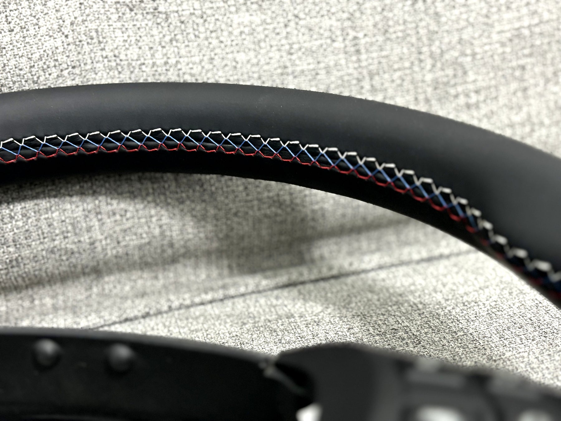 Genuine BMW E70 X5M E71 X6M M Steering Wheel With Paddels NEW Leather Retrimed