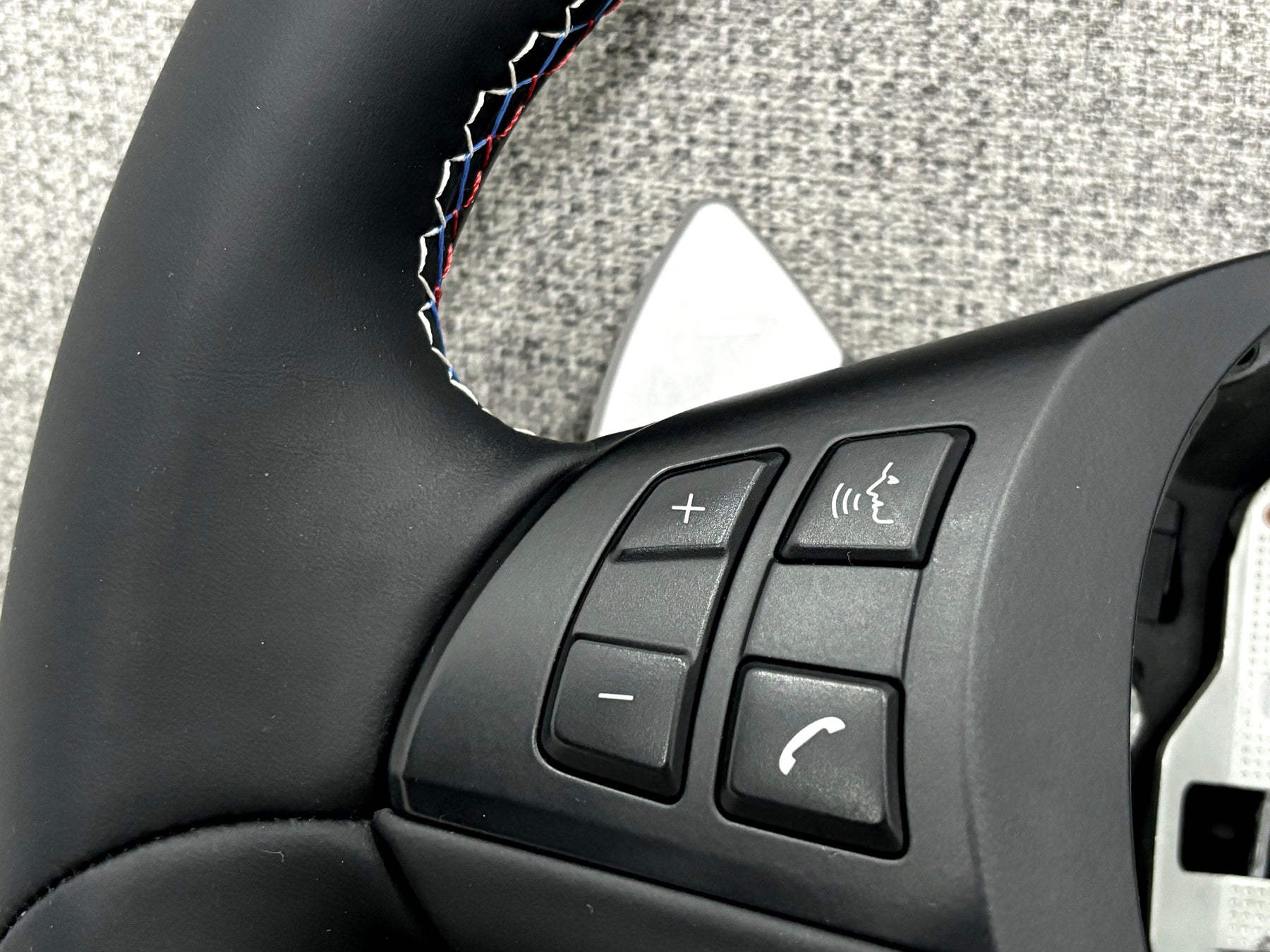 Genuine BMW E70 X5M E71 X6M M Steering Wheel With Paddels NEW Leather Retrimed