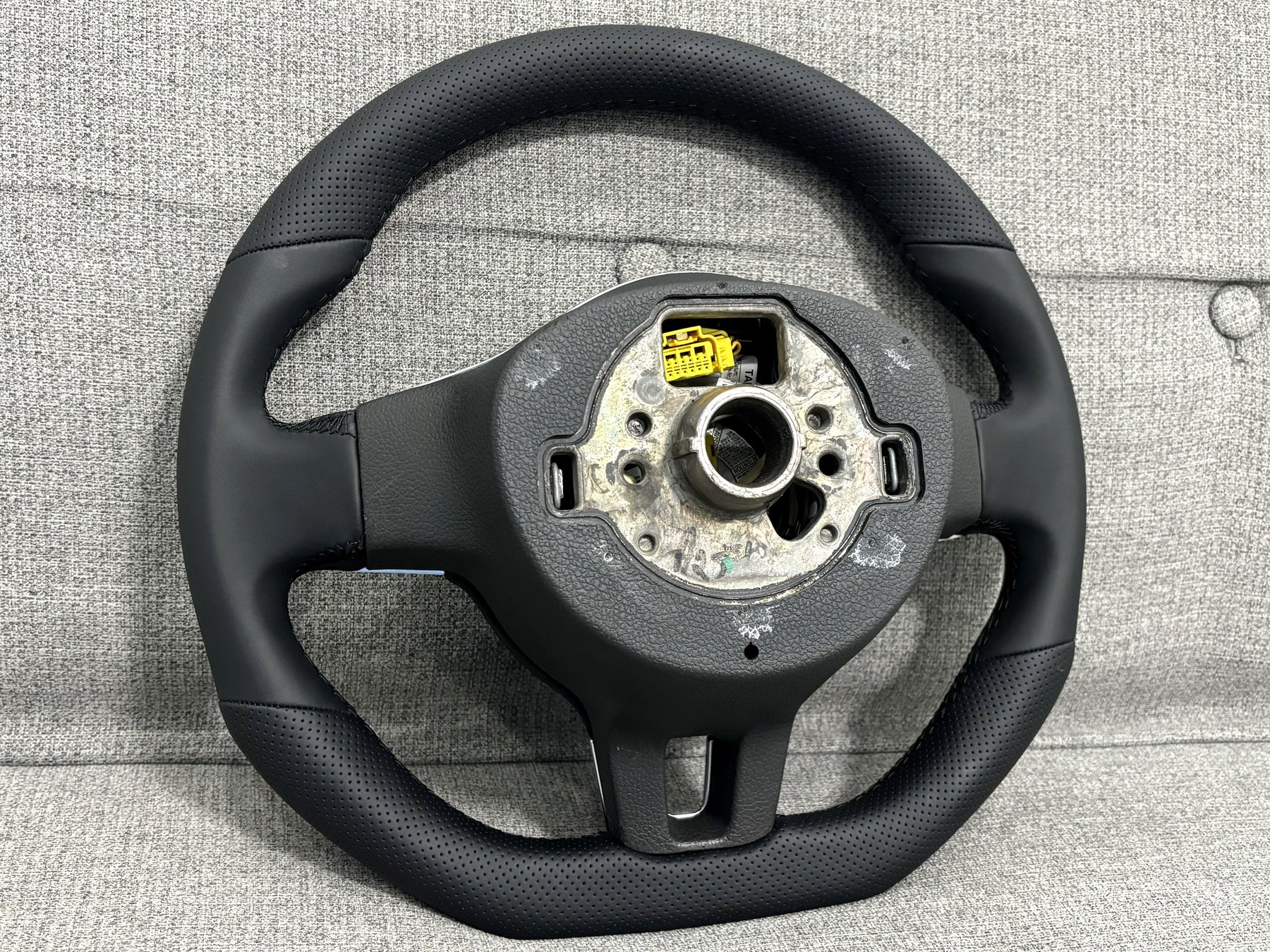 VOLKSWAGEN SCIROCCO MK3 GOLF MK6 FLAT BOTTOM STEERING WHEEL 1K8419091G GENUINE