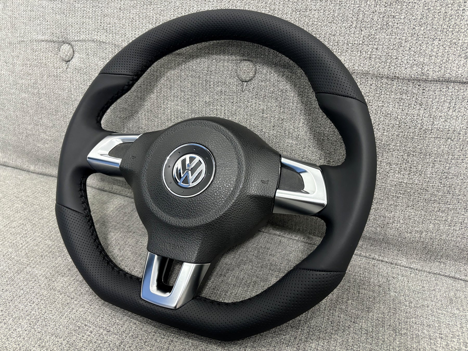 VOLKSWAGEN SCIROCCO MK3 GOLF MK6 FLAT BOTTOM STEERING WHEEL 1K8419091G GENUINE