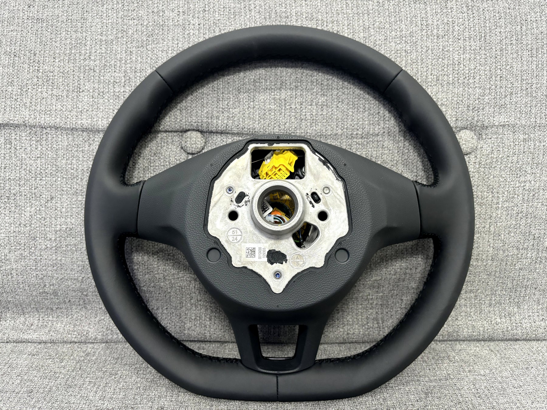 VW Golf7 Polo Caddy Touran Tiguan Jetta Sharan UP Leather Steering Wheel Genuine