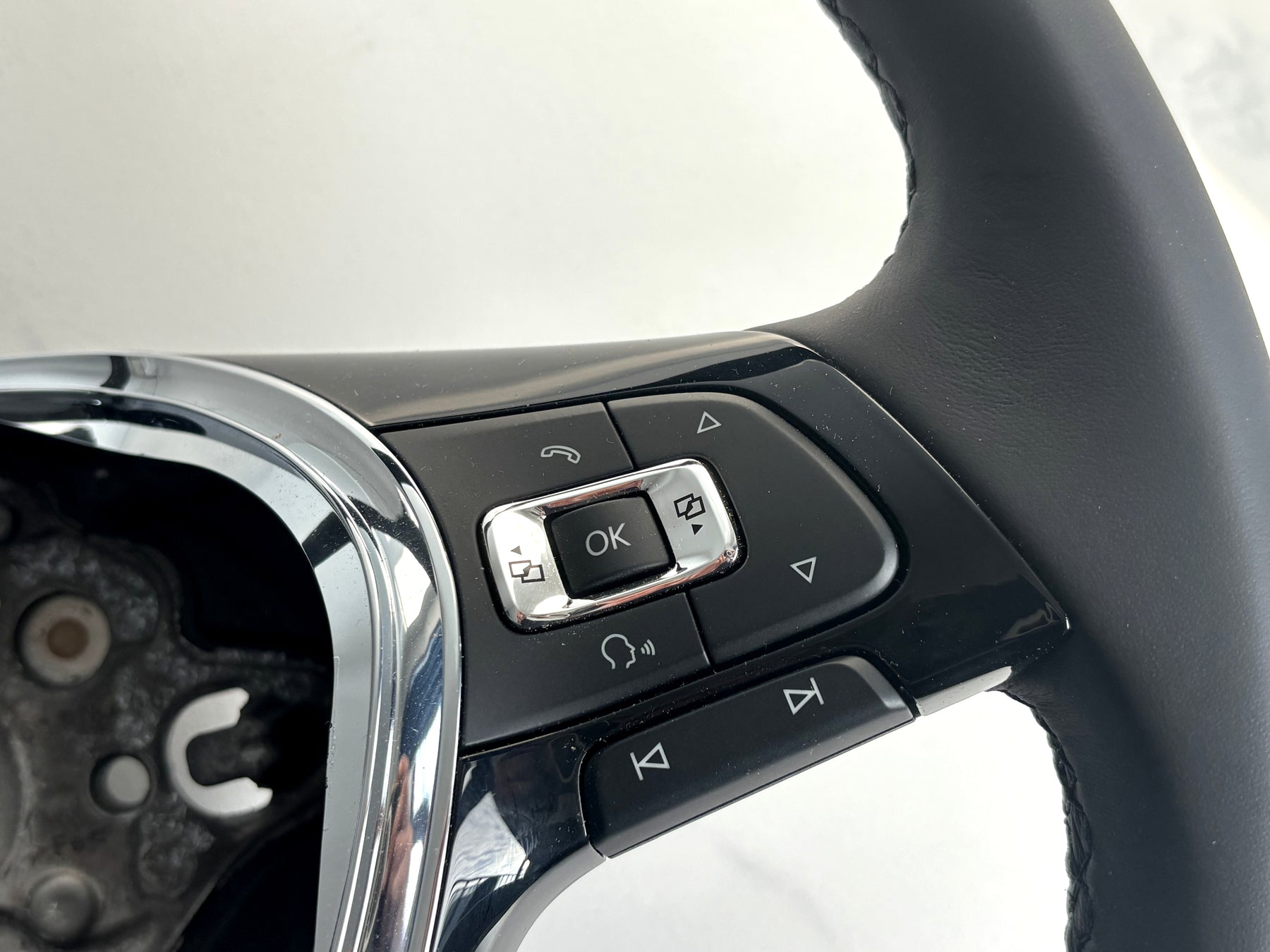 VW Golf7 Arteon Passat Touareg T6 Transporter Leather Steering Wheel Manual ACC