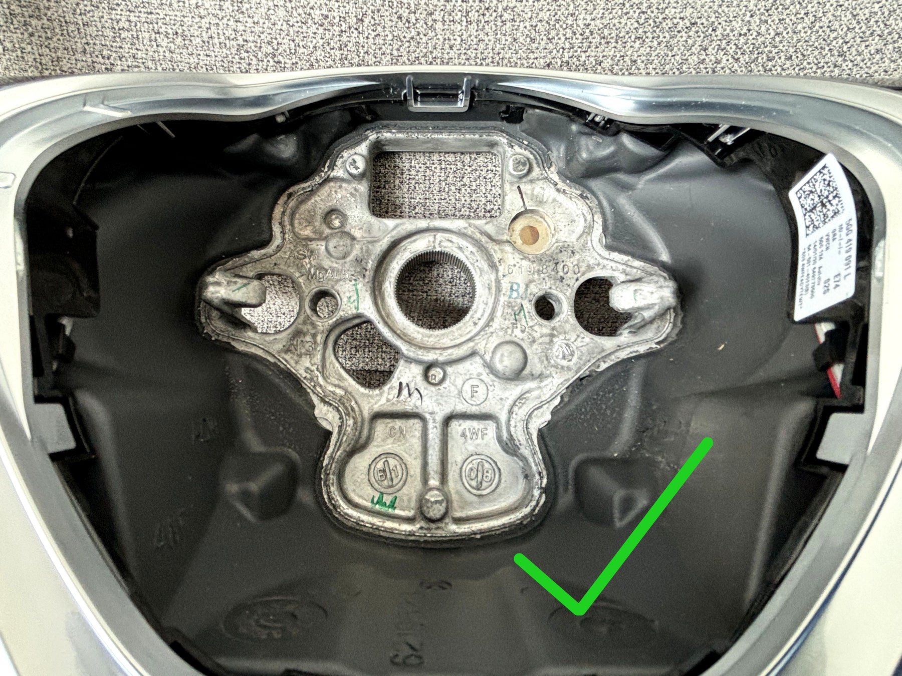 VW Golf MK7 Passat B8 Transporter Touareg AmarokJetta Steering Wheel Airbag