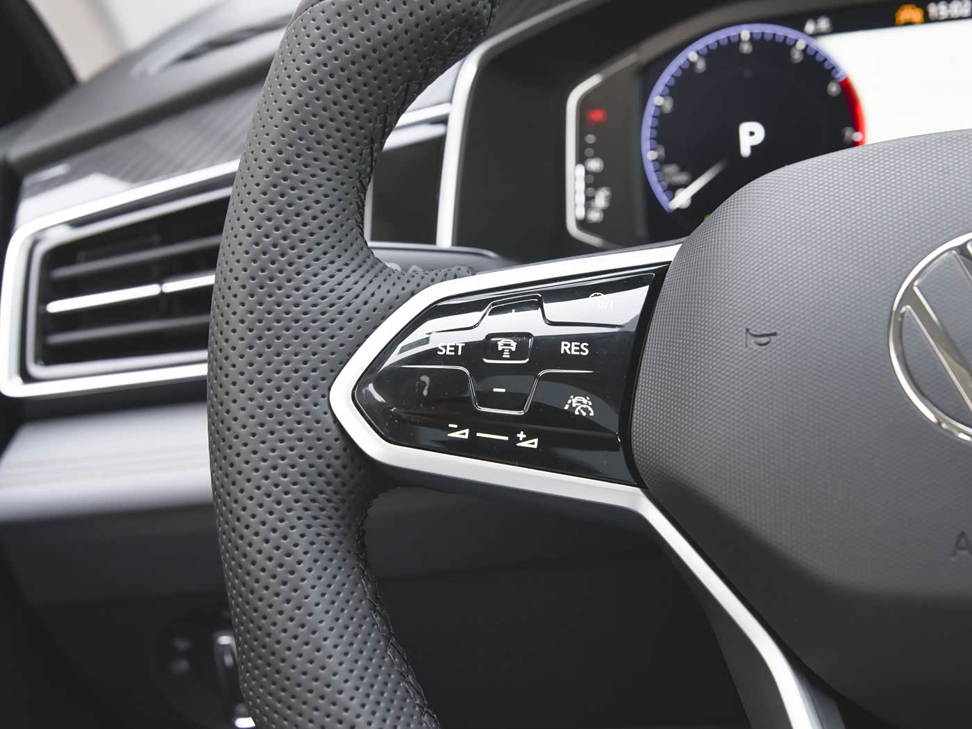 VW MK8 Golf Tiguan Toureg Caddy T6 Passat R Heated ACC Steering Wheel Manual