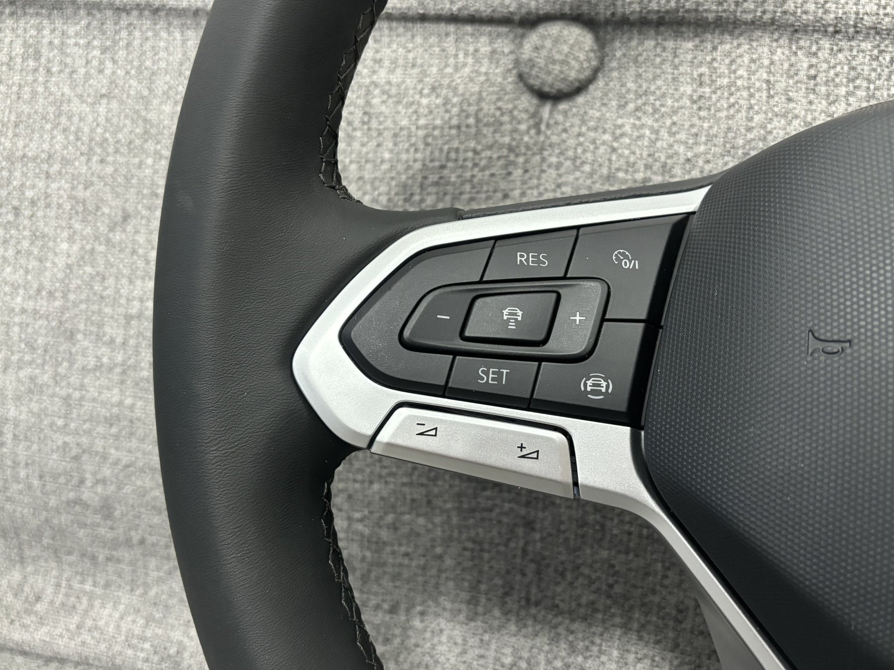 VW MK8 Flat Bottom Steering Wheel Acc Leather Golf Polo T6 Tiguan Touran Genuine