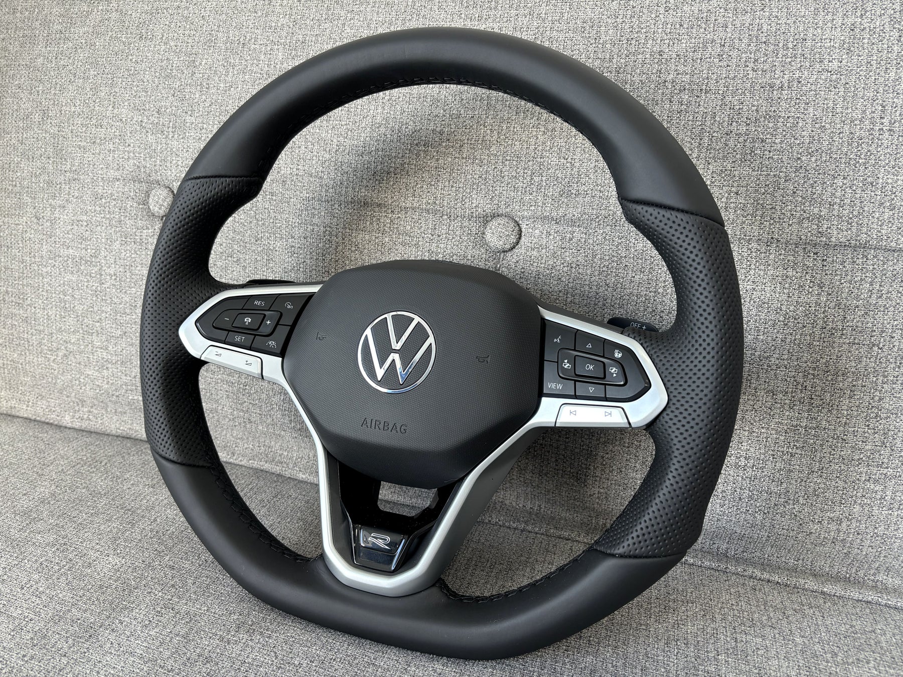 VW MK8 Golf Touran Tiguan Caddy Passat T6 Heated Steering Wheel With Paddles ACC
