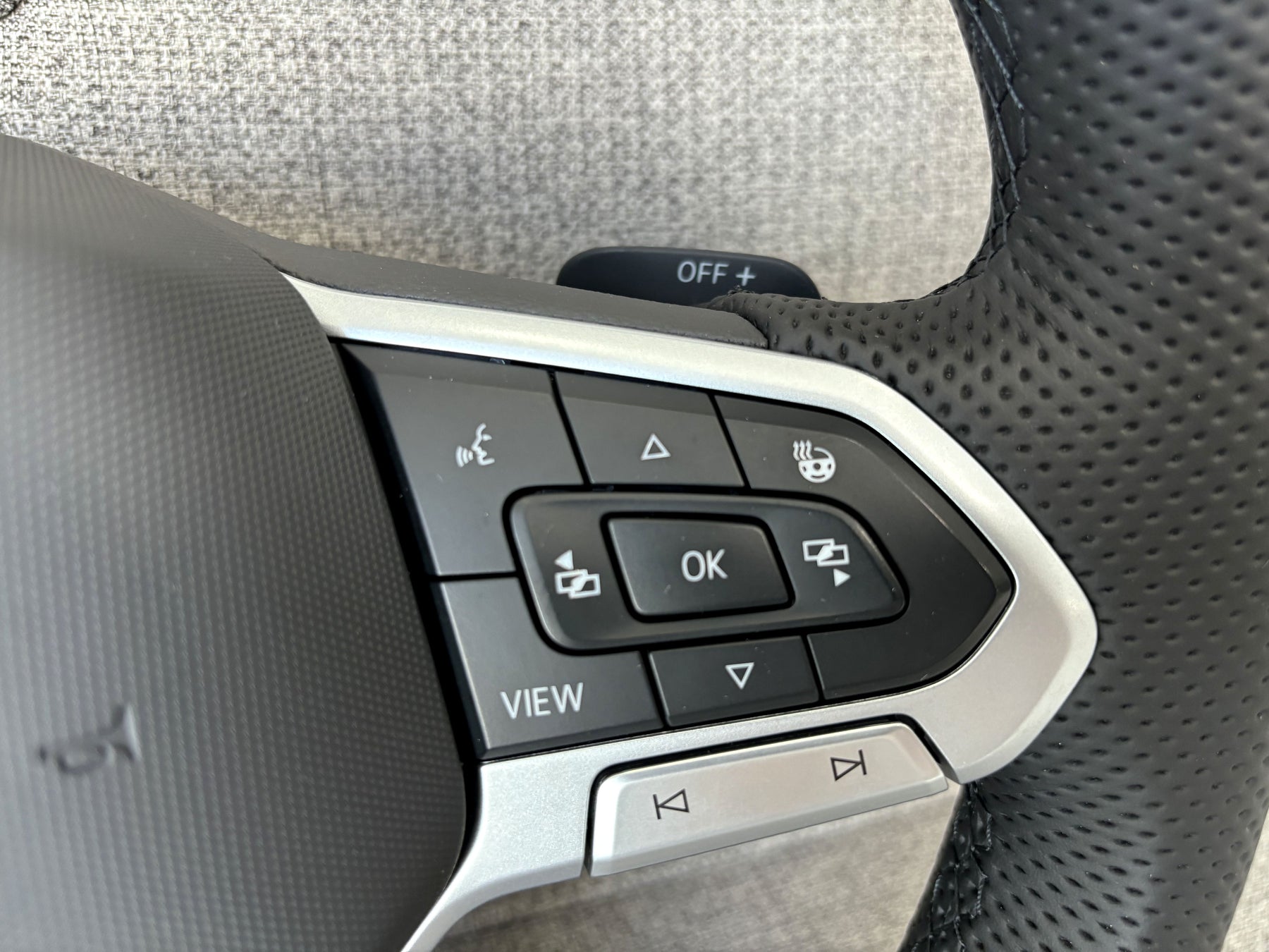 VW MK8 Golf Touran Tiguan Caddy Passat T6 Heated Steering Wheel With Paddles ACC