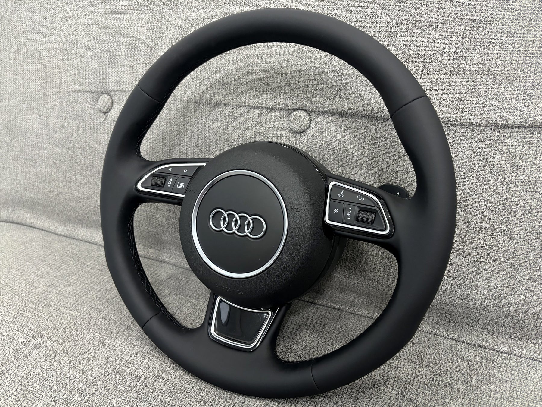 Audi A1 A3 Q3 8V 8X 8U Multifunctional Round Leather Steering Wheel With Paddle