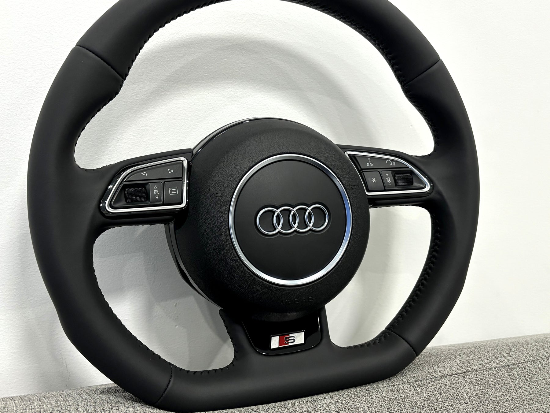 Audi A3 A1 Q3 S3 RS 8V A1 8X 8U S-Line Flat Bottom Leather Steering Wheel Manual