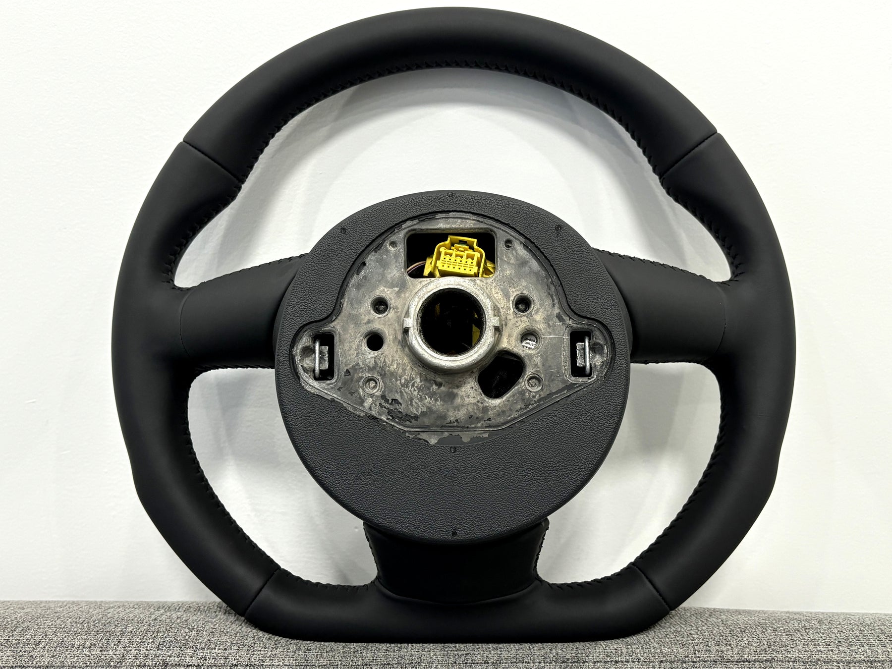 Audi A3 A1 Q3 S3 RS 8V A1 8X 8U S-Line Flat Bottom Leather Steering Wheel Manual