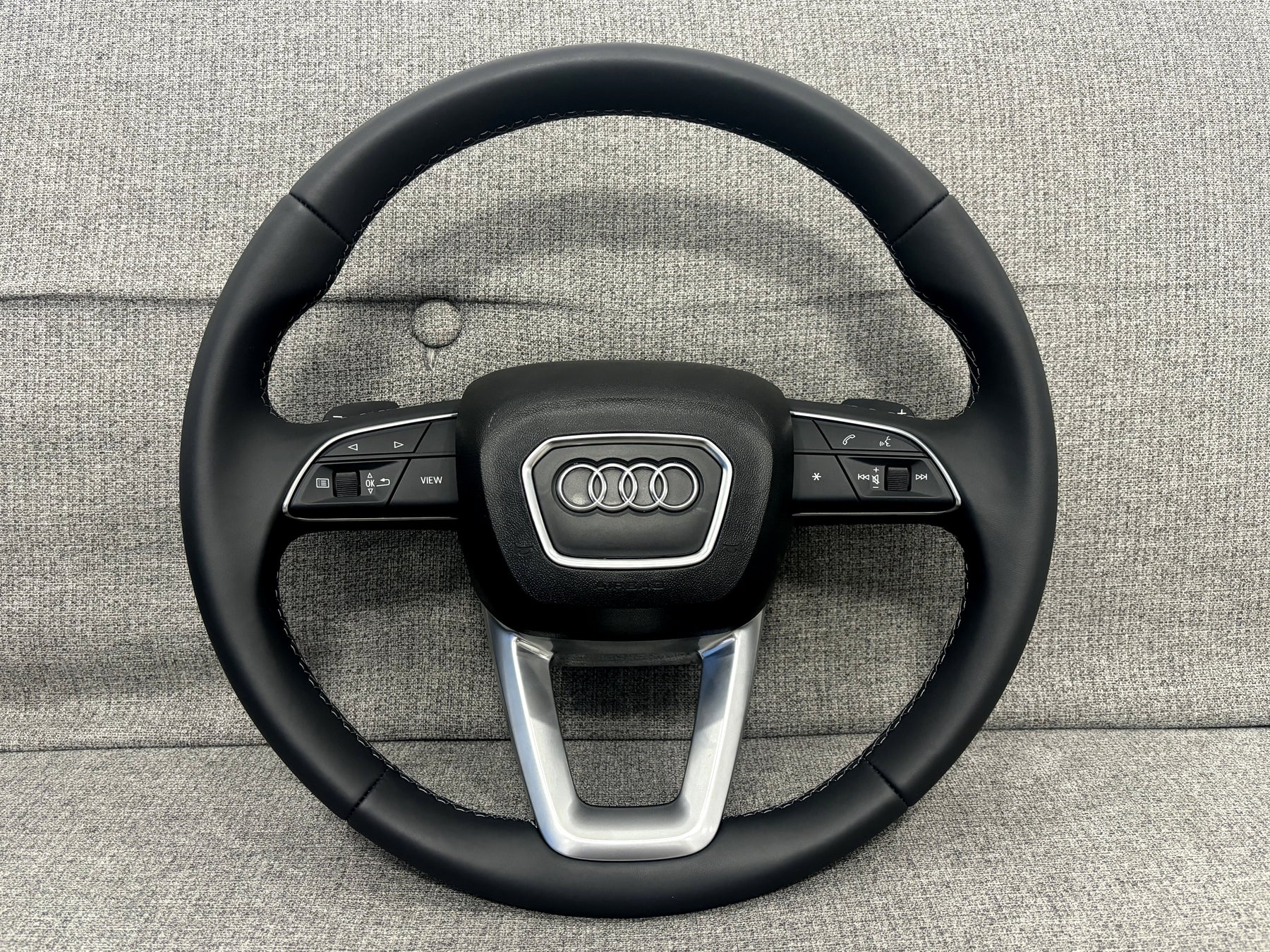 Audi A1 GB A3 8Y Q2 Q3 F3 Multifunctional Leather Steering Wheel With Paddles