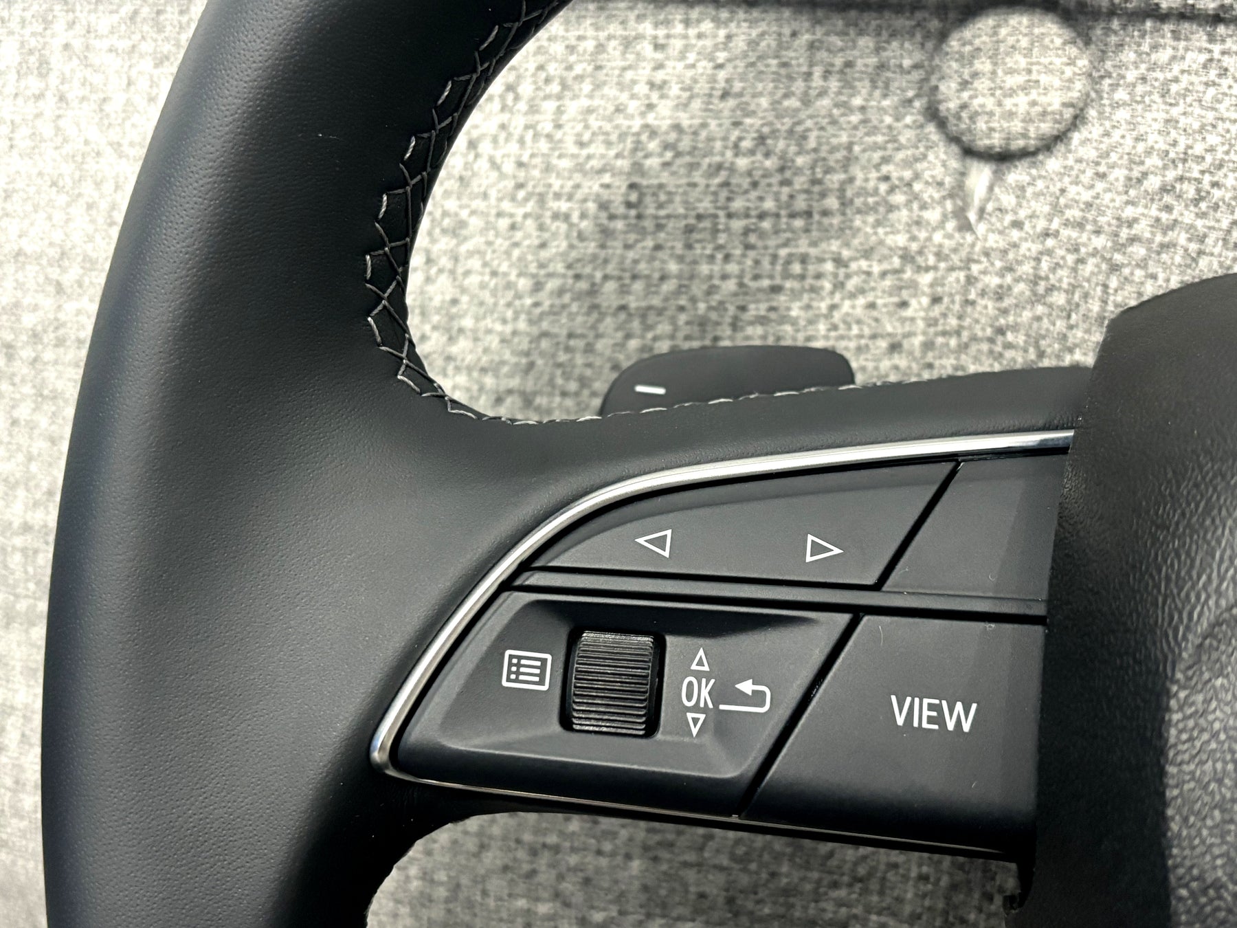 Audi A1 GB A3 8Y Q2 Q3 F3 Multifunctional Leather Steering Wheel With Paddles