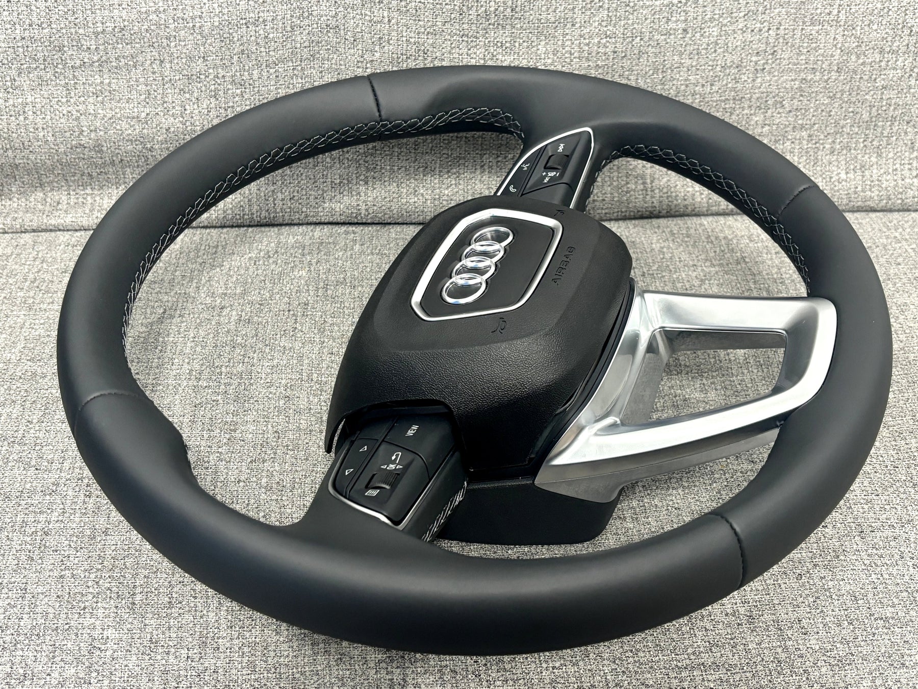 Audi A1 GB A3 8Y Q2 Q3 F3 Multifunctional Leather Steering Wheel With Paddles
