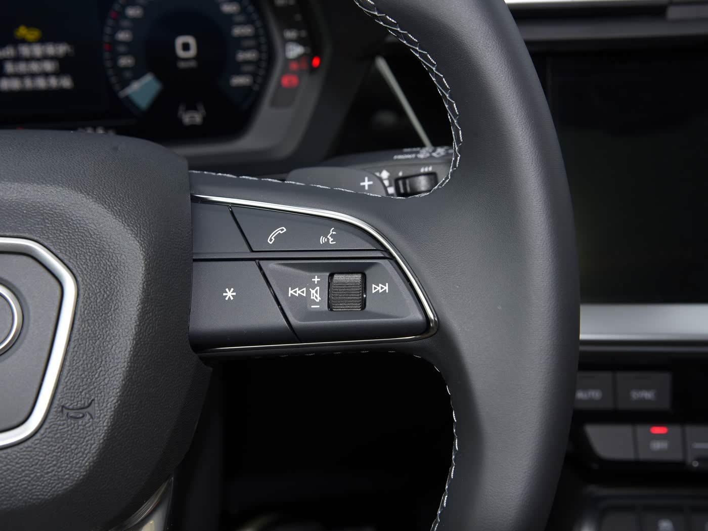 Audi A1 GB A3 8Y Q2 Q3 F3 Multifunctional Leather Steering Wheel With Paddles